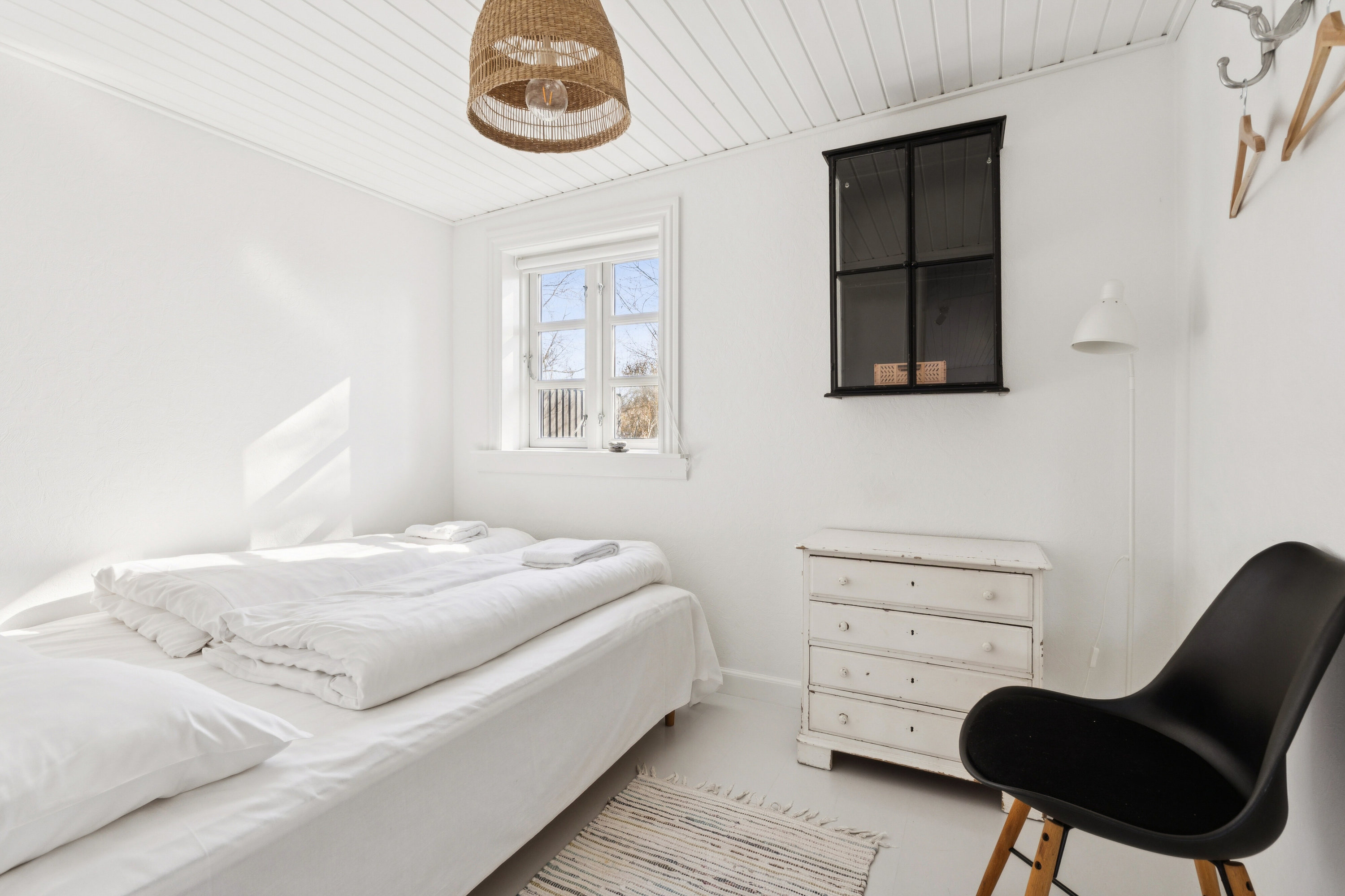 Fremhævet soveværelse billede i fuldskærmstilstand. Billede af Spurvevej 21, 3100 Hornbæk