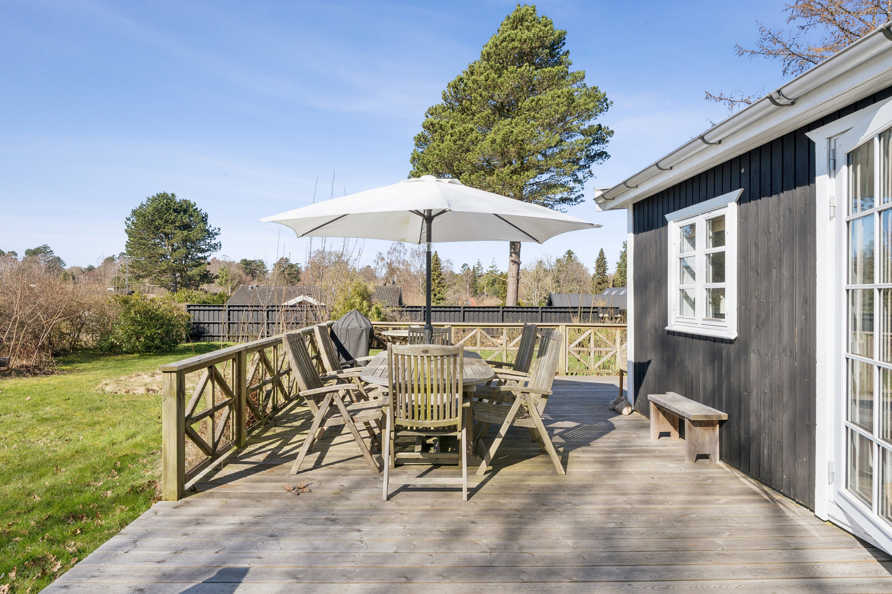 Fremhævet terrasse billede i fuldskærmstilstand. Billede af Spurvevej 21, 3100 Hornbæk