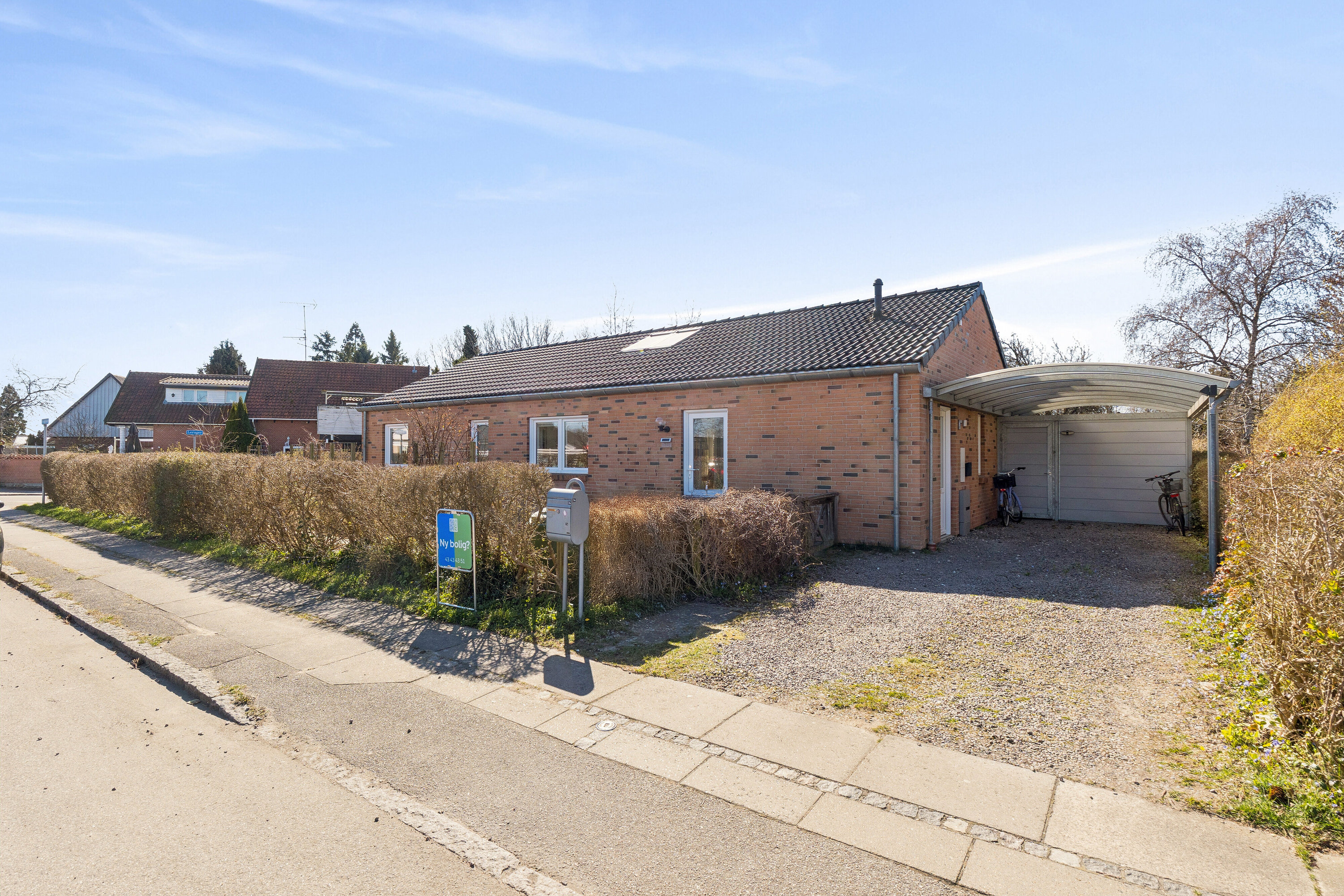 Fremhævet set fra vejen billede i fuldskærmstilstand. Billede af Folemarksvej 74, 2605 Brøndby