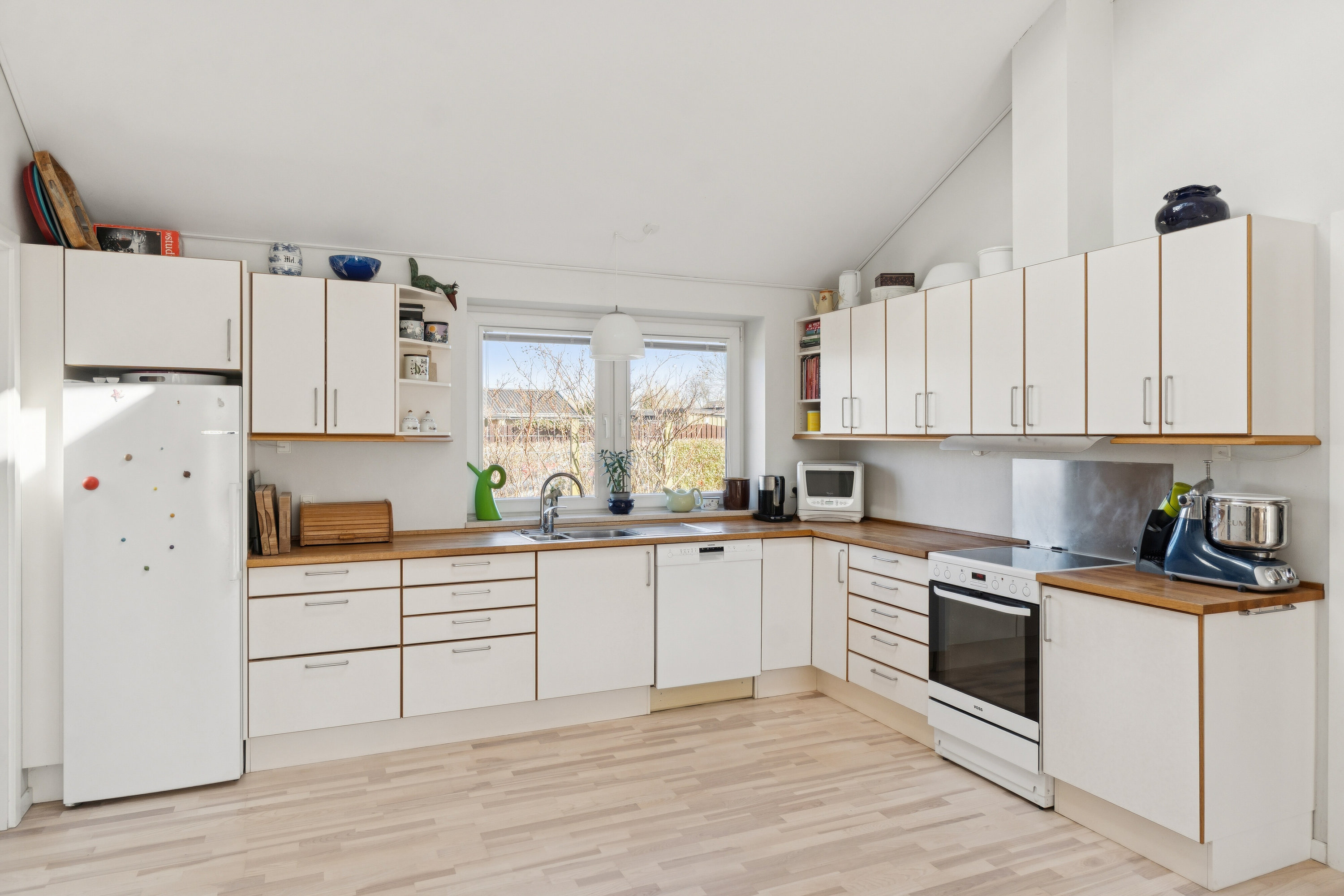 Fremhævet køkken billede i fuldskærmstilstand. Billede af Folemarksvej 74, 2605 Brøndby