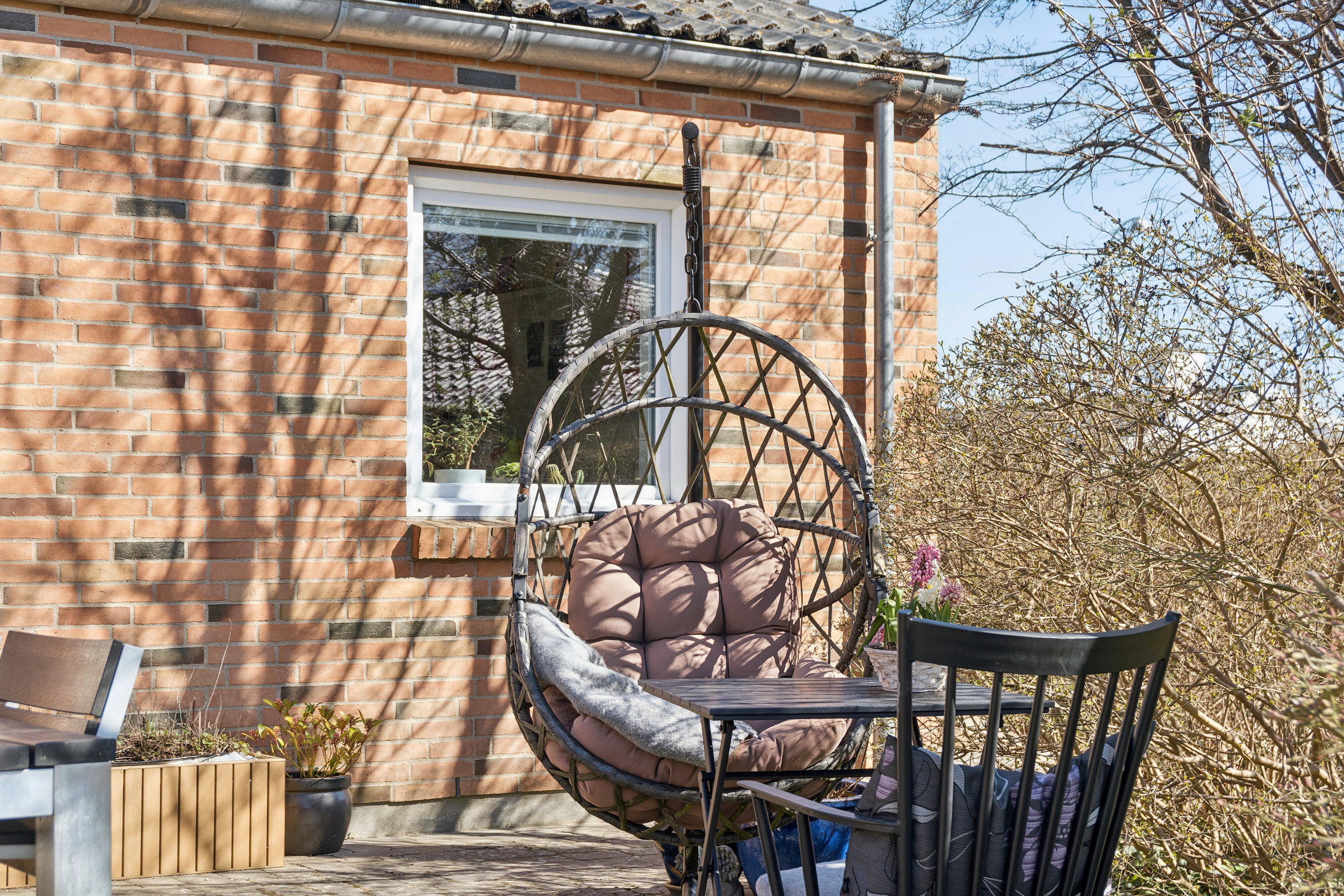 Fremhævet terrasse billede i fuldskærmstilstand. Billede af Folemarksvej 74, 2605 Brøndby