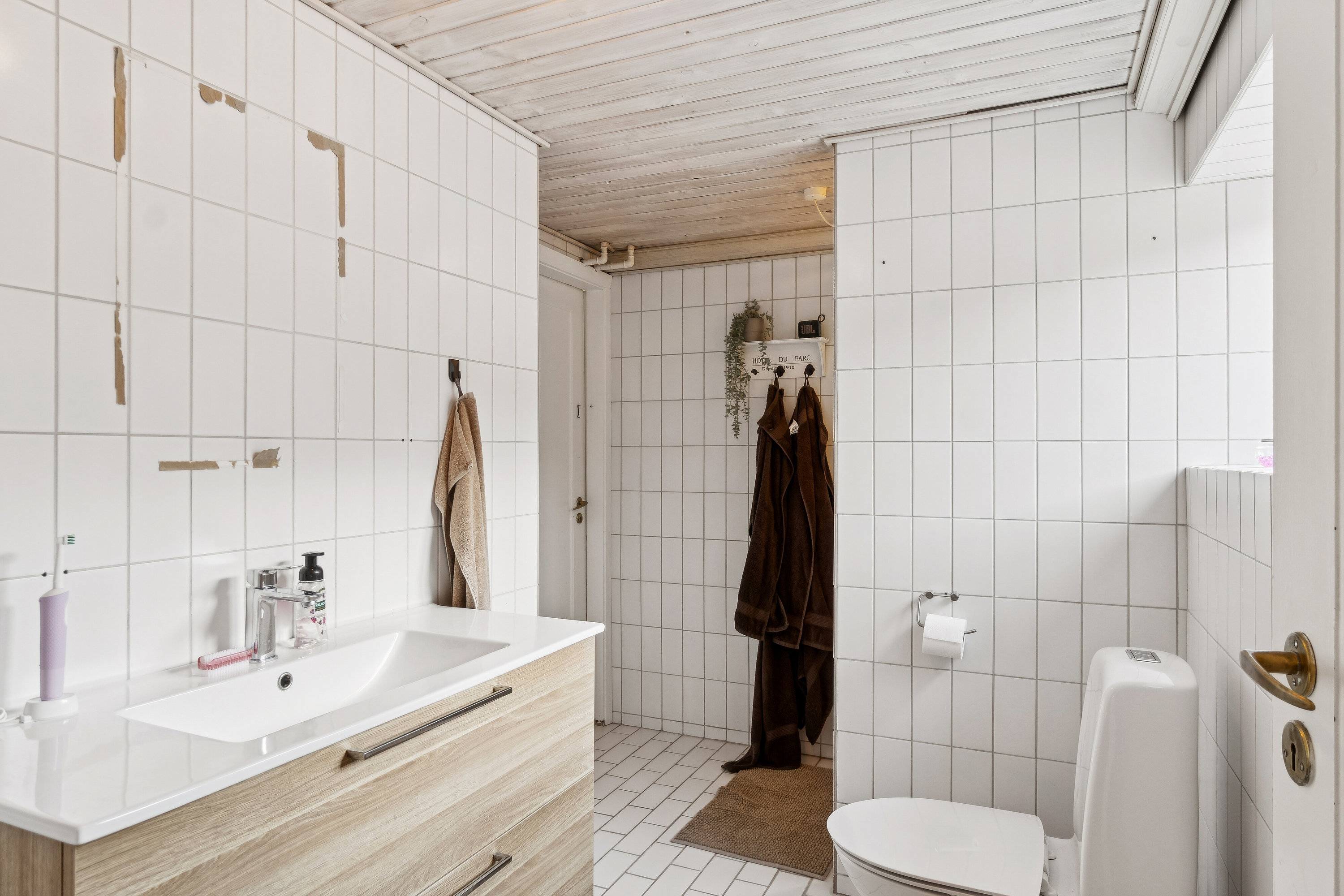 Fremhævet badeværelse billede i fuldskærmstilstand. Billede af Holmegårdsvej 1A, 3100 Hornbæk