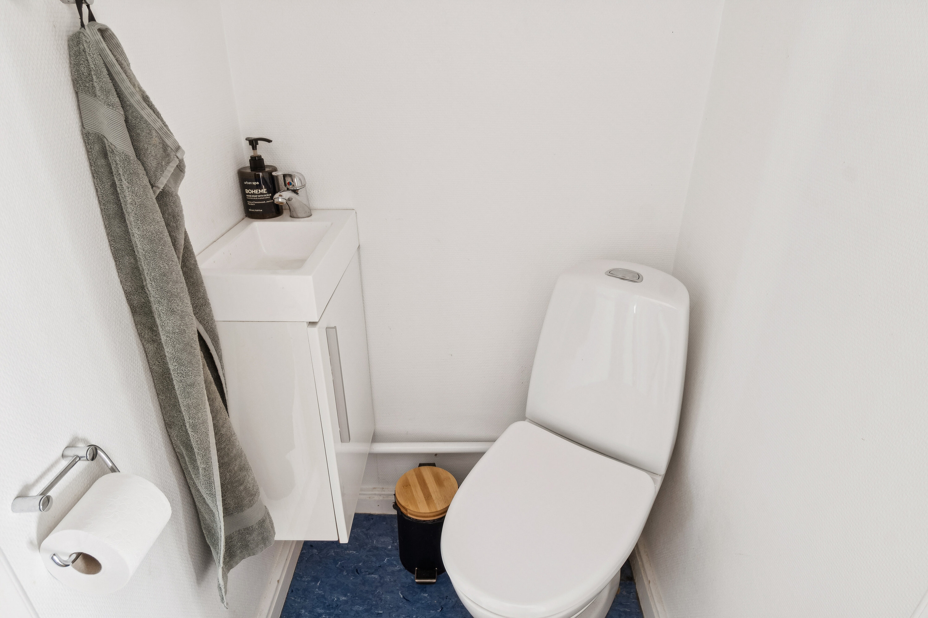 Fremhævet toilet billede i fuldskærmstilstand. Billede af Holmegårdsvej 1A, 3100 Hornbæk