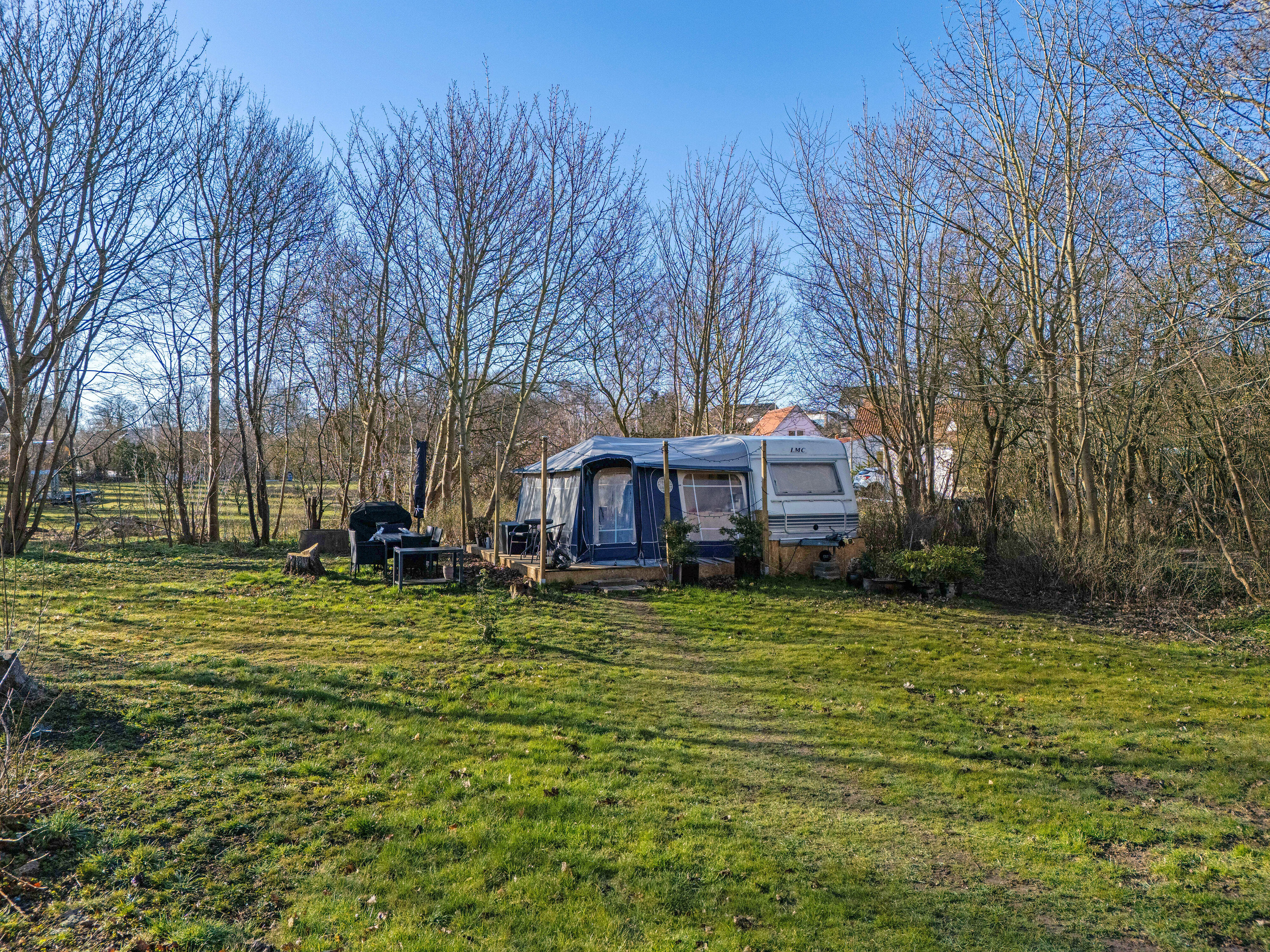 Fremhævet set fra haven billede i fuldskærmstilstand. Billede af Gl Raklev 28, 4400 Kalundborg