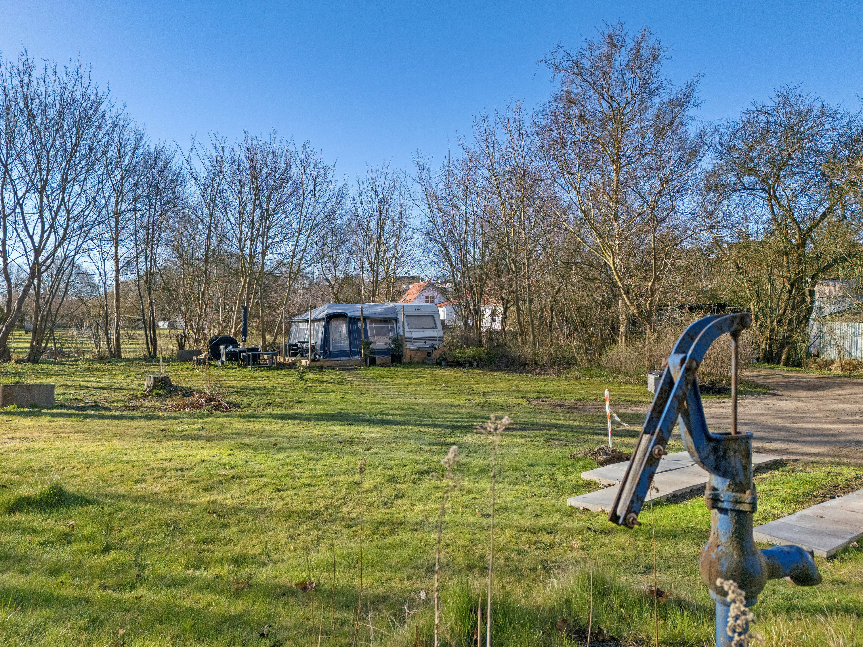 Fremhævet set fra haven billede i fuldskærmstilstand. Billede af Gl Raklev 28, 4400 Kalundborg