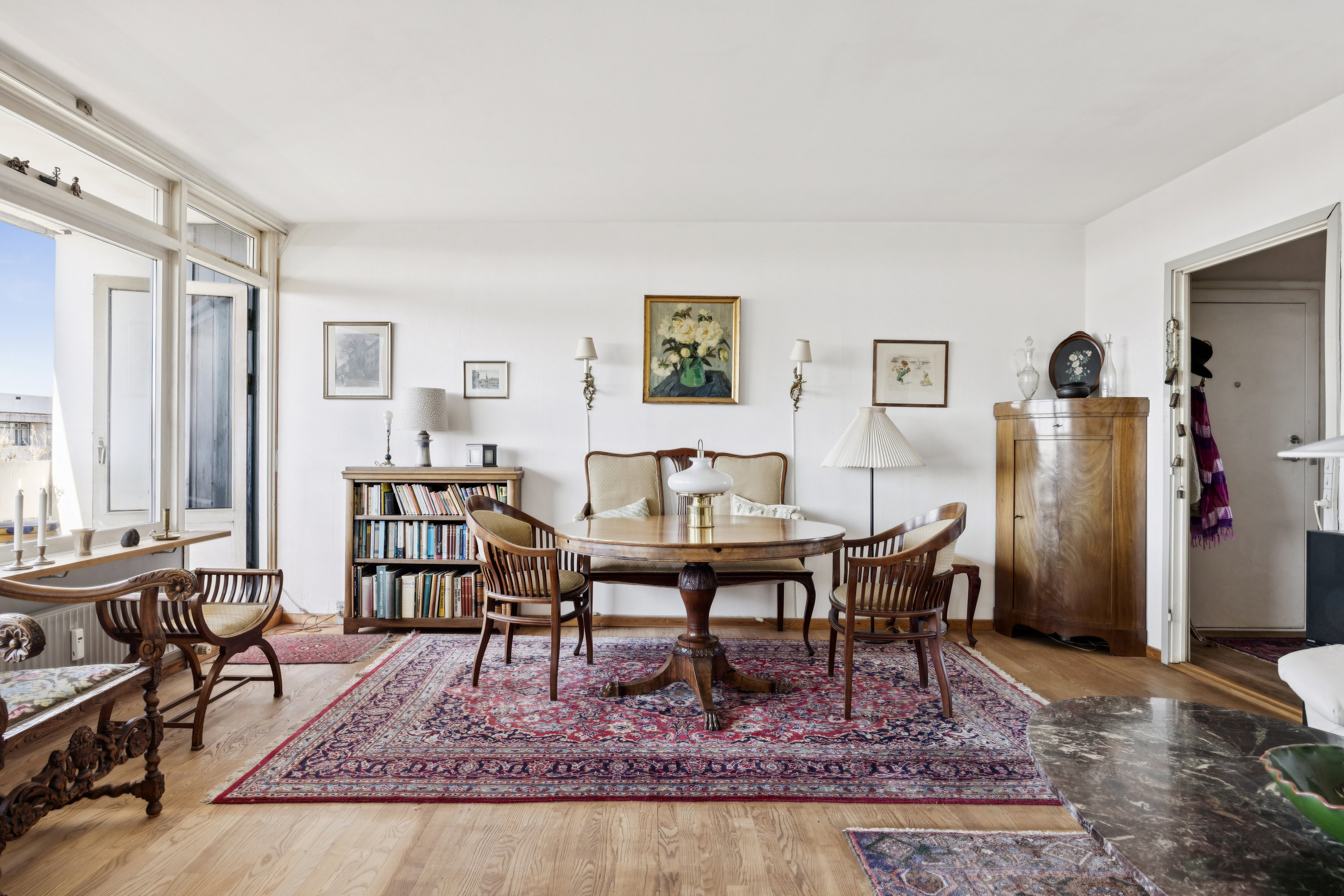 Fremhævet stue billede i fuldskærmstilstand. Billede af Finsensvej 7C, 7. th., 2000 Frederiksberg