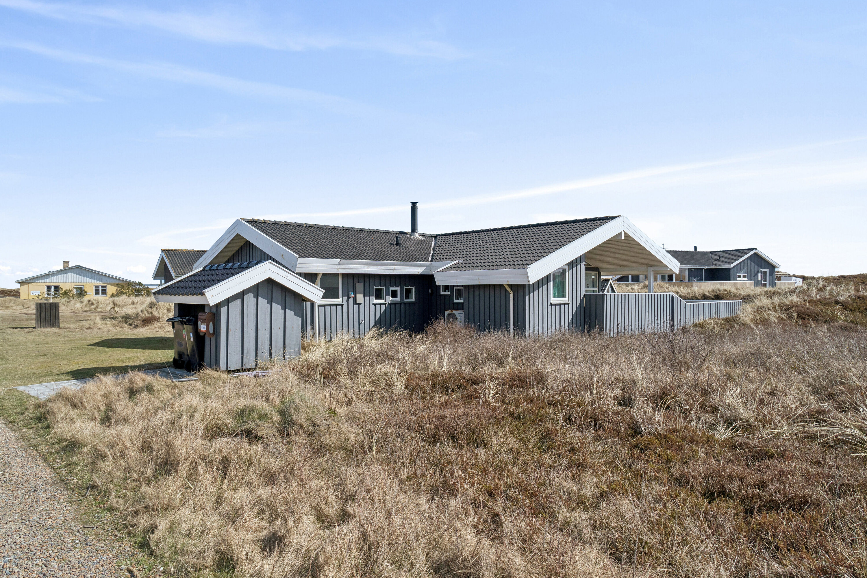 Fremhævet set fra vejen billede i fuldskærmstilstand. Billede af Krinkelkrogen 14, Lild Strand, 7741 Frøstrup
