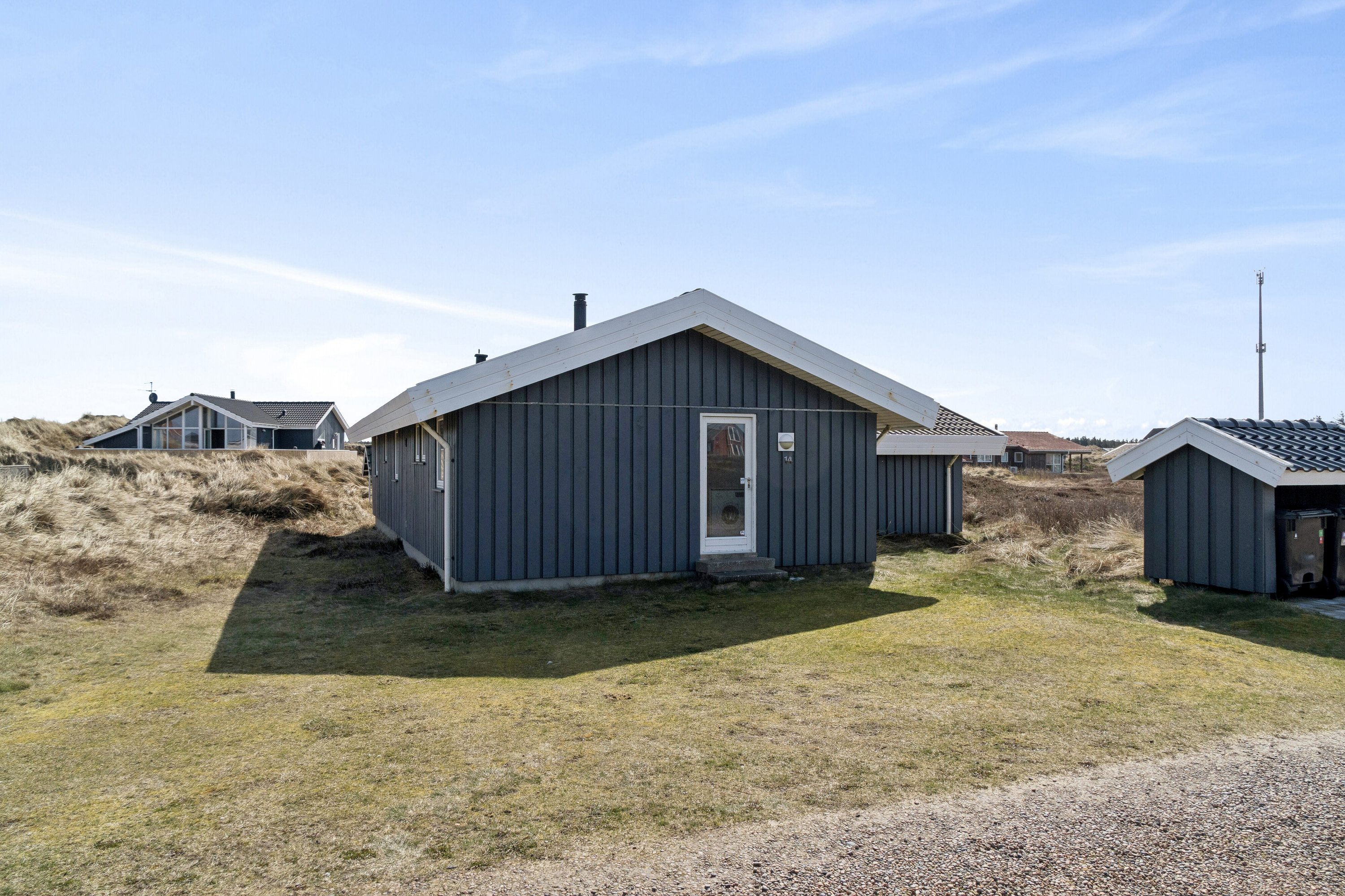 Fremhævet set fra vejen billede i fuldskærmstilstand. Billede af Krinkelkrogen 14, Lild Strand, 7741 Frøstrup