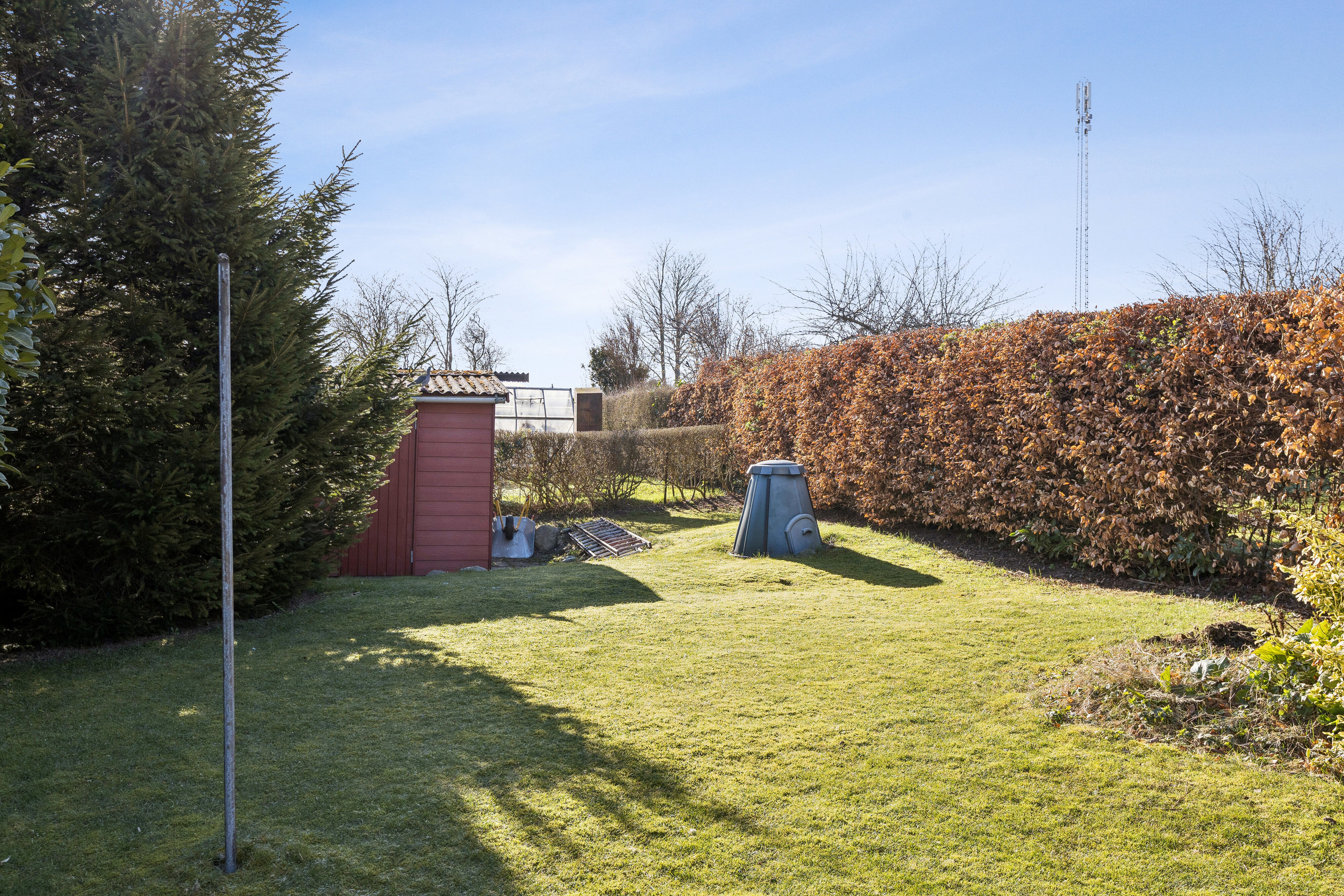 Fremhævet set fra haven billede i fuldskærmstilstand. Billede af Birkevej 26, 4683 Rønnede