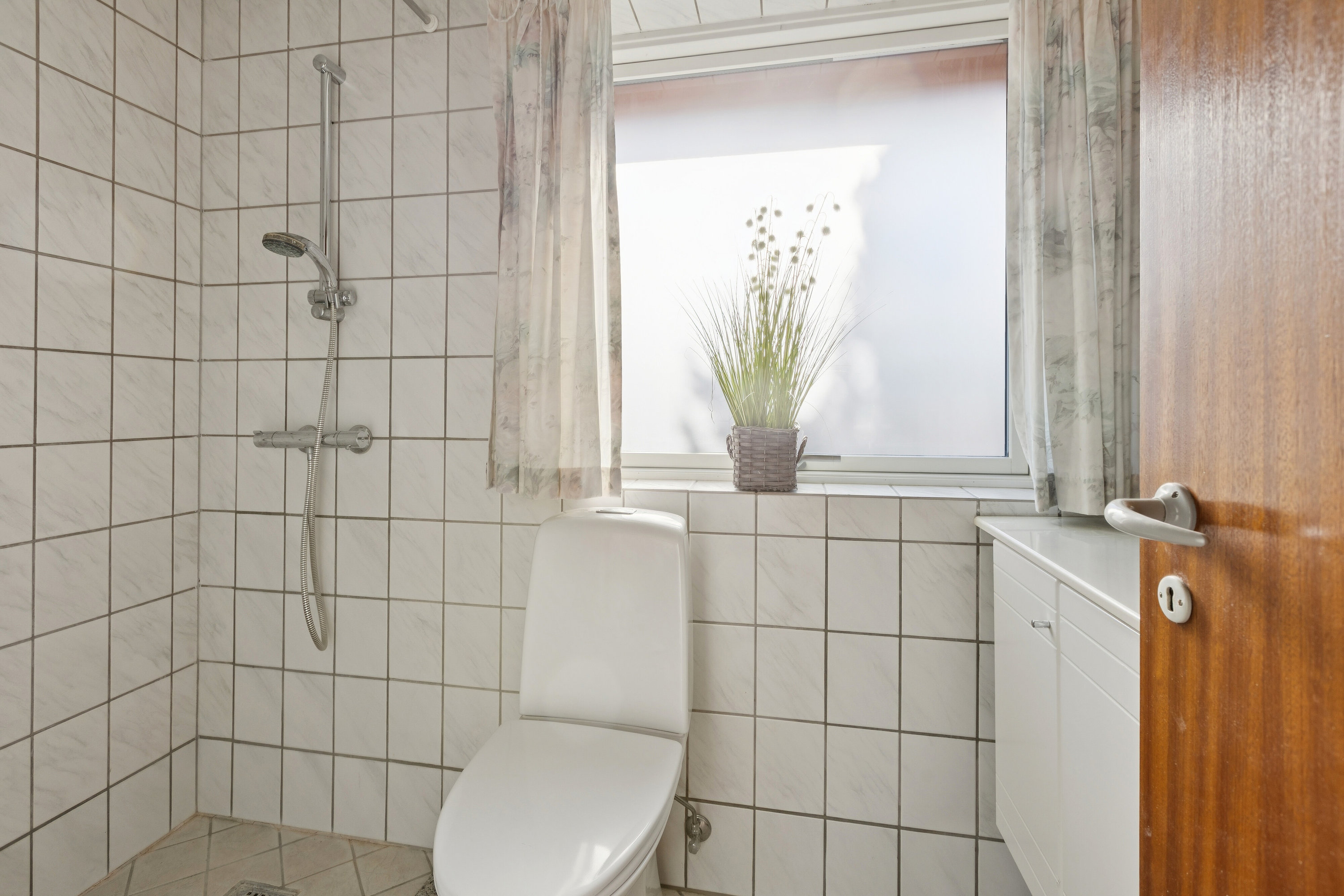 Fremhævet badeværelse billede i fuldskærmstilstand. Billede af Birkevej 26, 4683 Rønnede