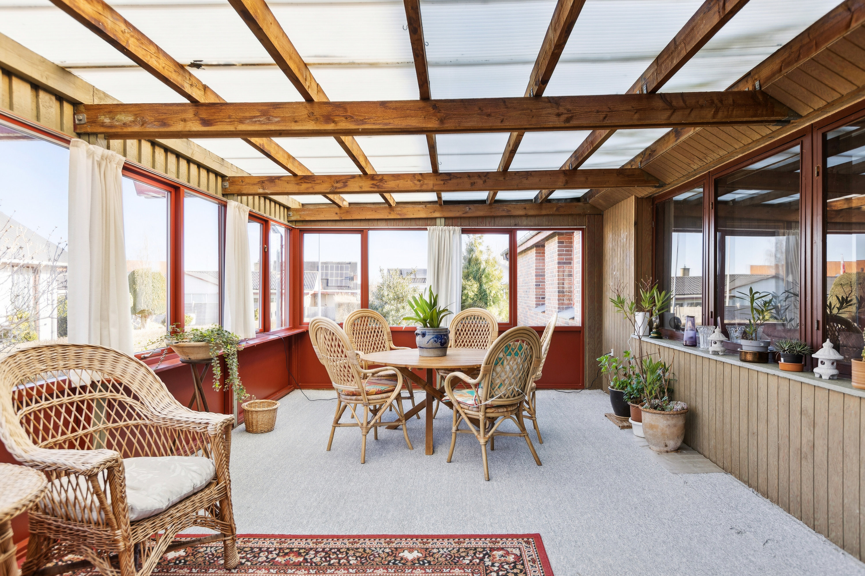 Fremhævet udestue billede i fuldskærmstilstand. Billede af Birkevej 26, 4683 Rønnede