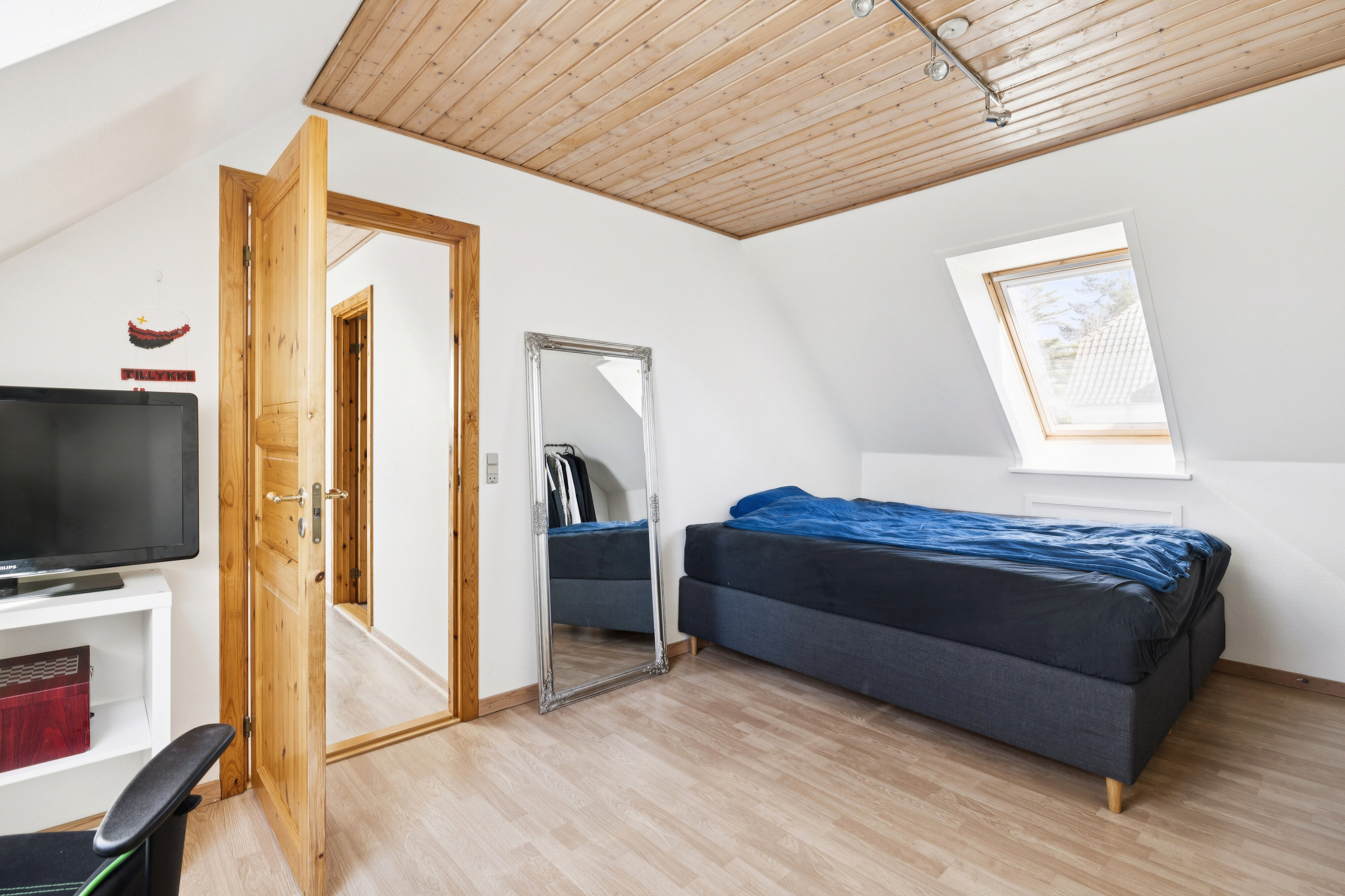 Fremhævet soveværelse billede i fuldskærmstilstand. Billede af Hovedgaden 13, 5932 Humble