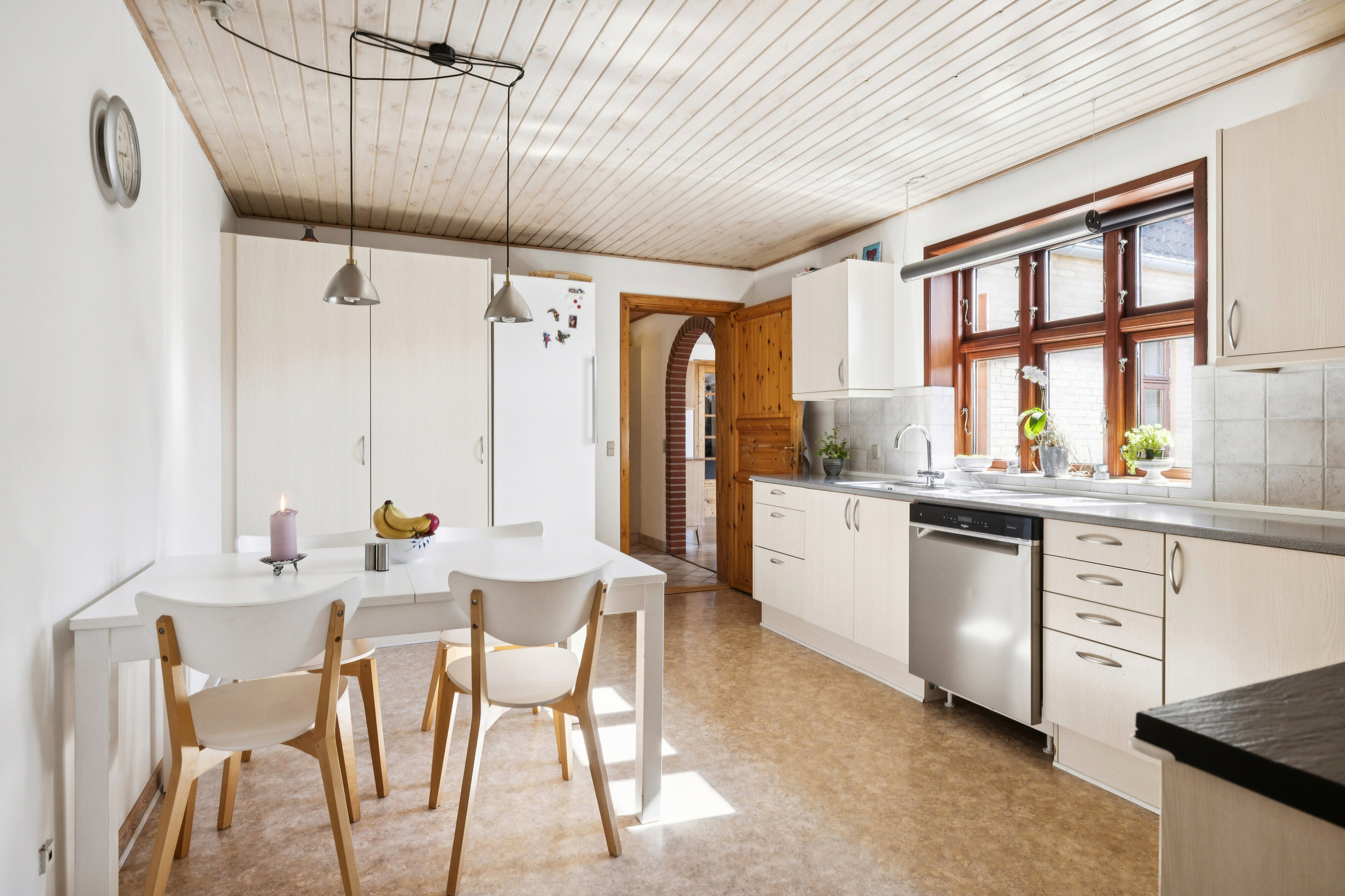 Fremhævet spisestue billede i fuldskærmstilstand. Billede af Hovedgaden 13, 5932 Humble