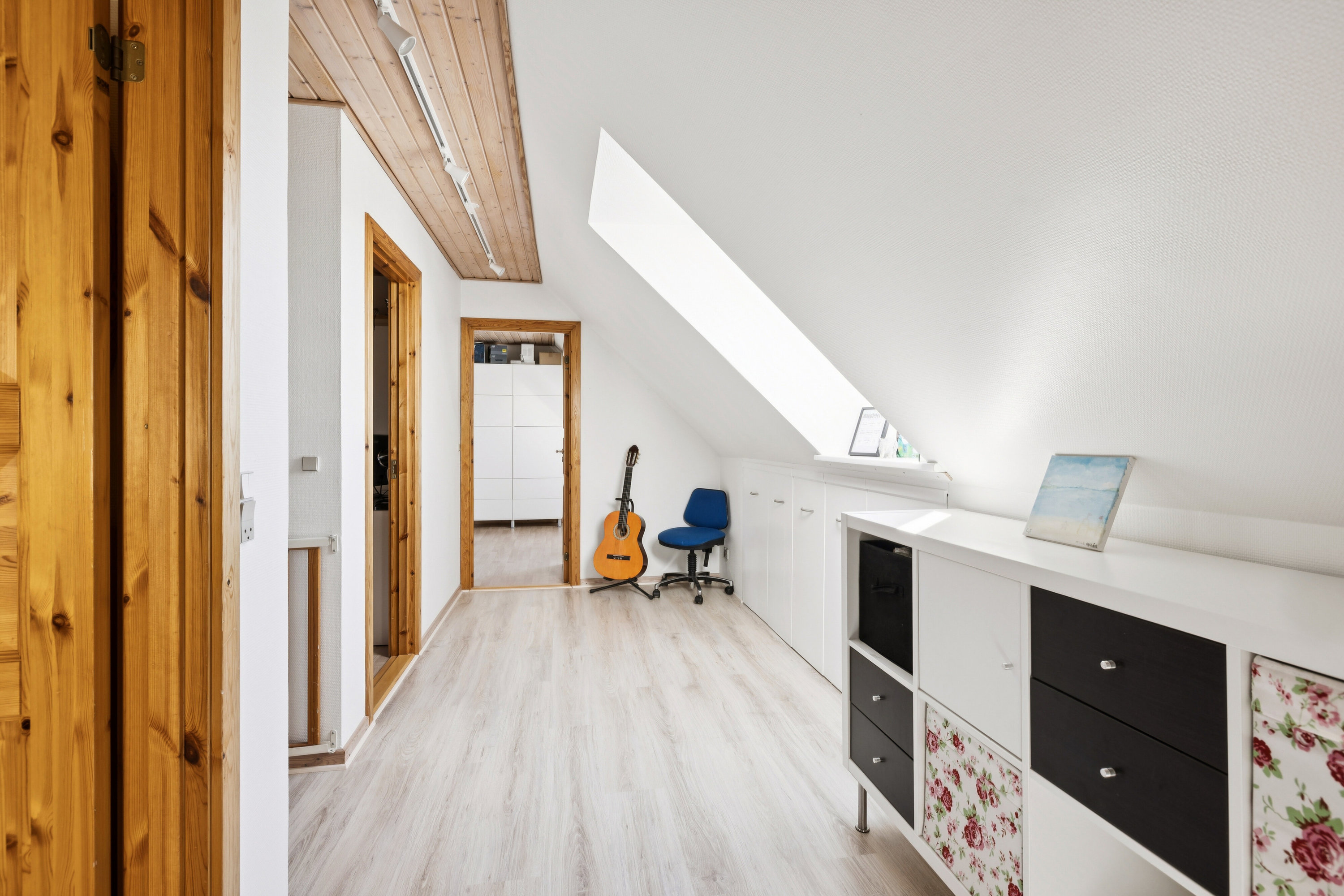 Fremhævet indendørs billede i fuldskærmstilstand. Billede af Hovedgaden 13, 5932 Humble