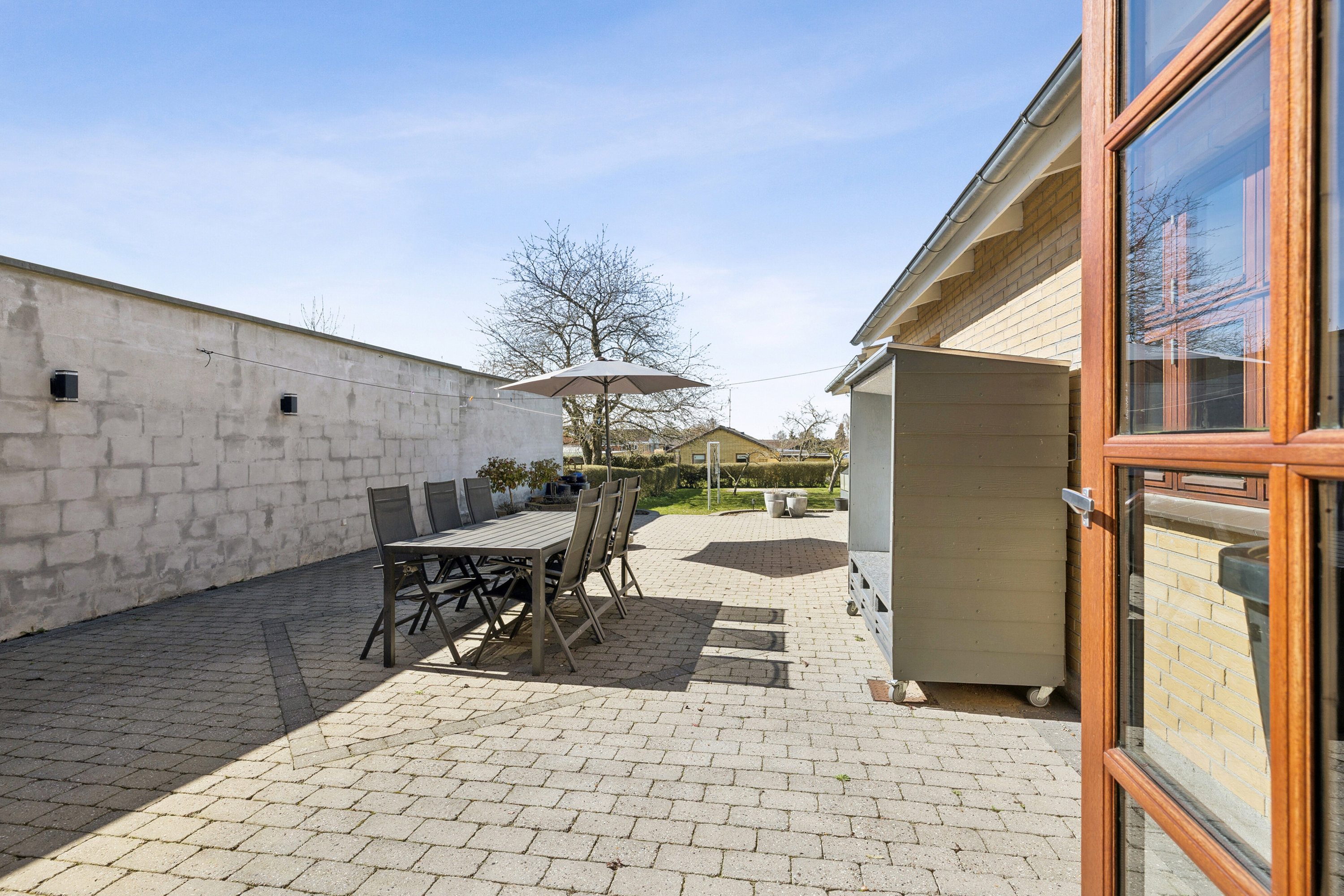 Fremhævet terrasse billede i fuldskærmstilstand. Billede af Hovedgaden 13, 5932 Humble