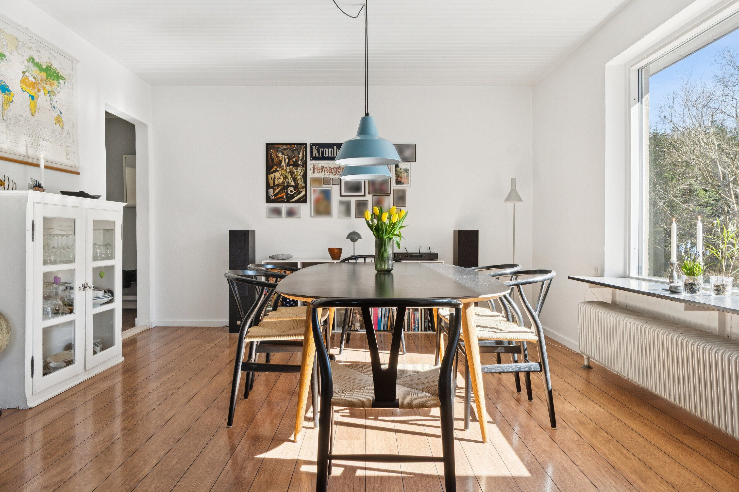 Fremhævet stue billede i fuldskærmstilstand. Billede af Hjortebjergvej 9, 3300 Frederiksværk