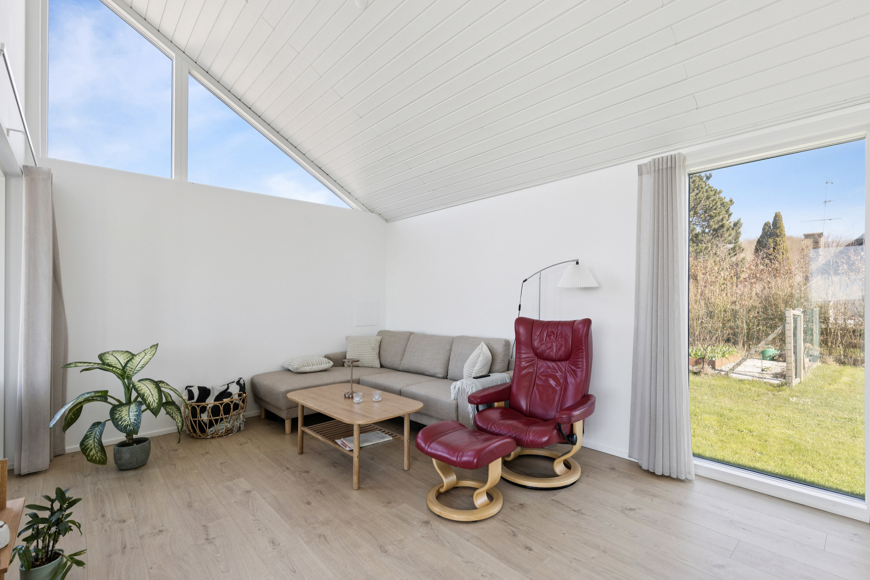 Fremhævet stue billede i fuldskærmstilstand. Billede af Strandskrænten 32, 4400 Kalundborg