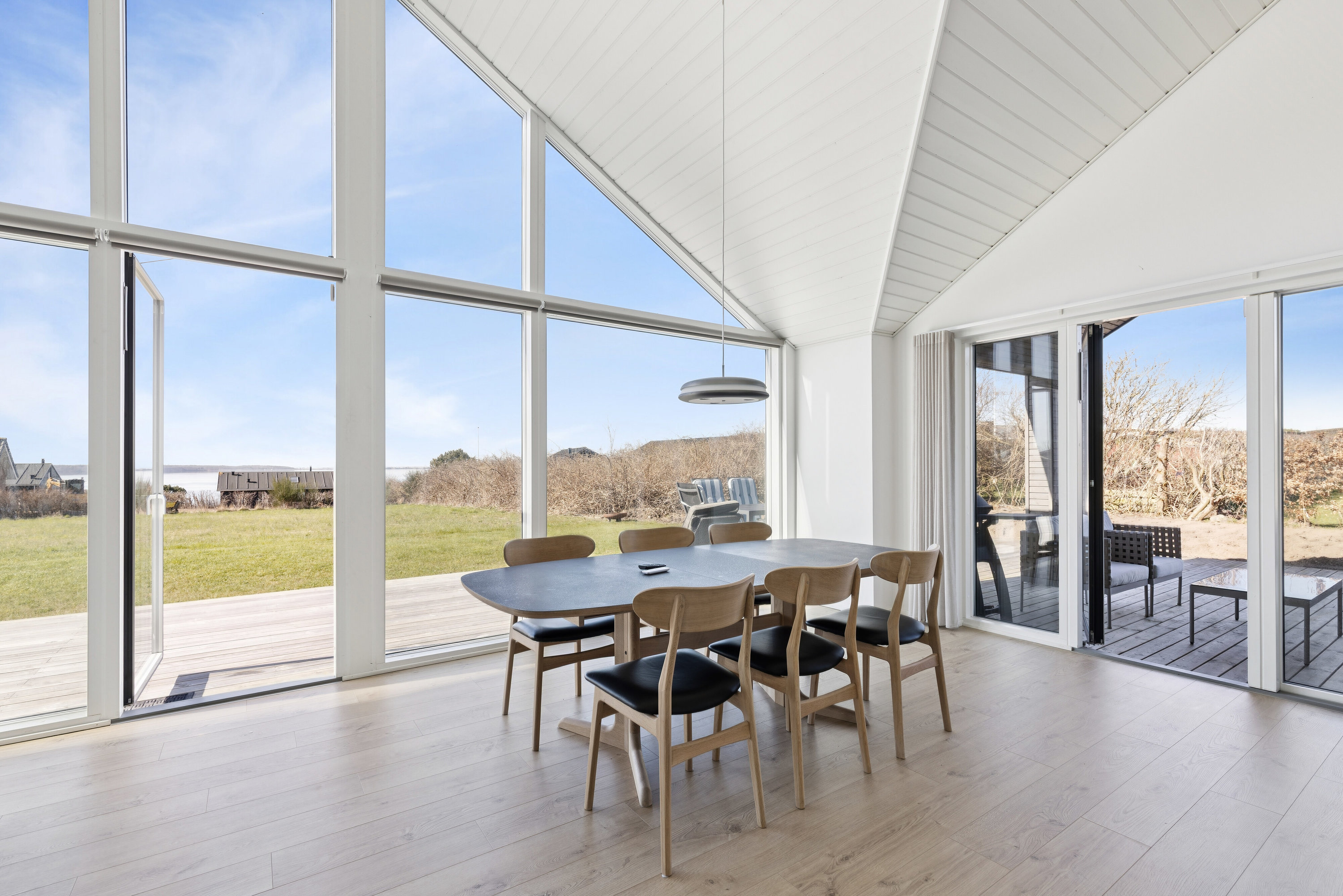 Fremhævet spisestue billede i fuldskærmstilstand. Billede af Strandskrænten 32, 4400 Kalundborg