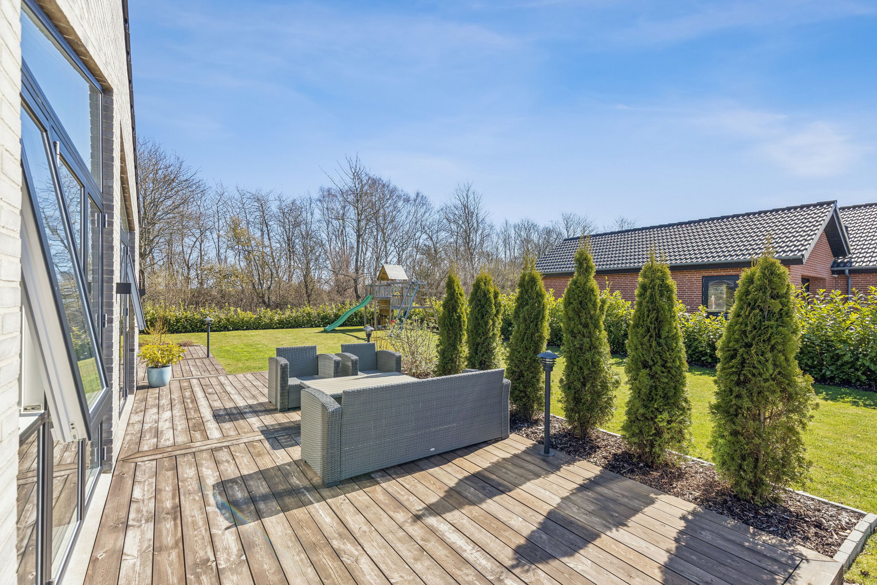 Fremhævet terrasse billede i fuldskærmstilstand. Billede af Solbjerggårdsvej 19, 4281 Gørlev