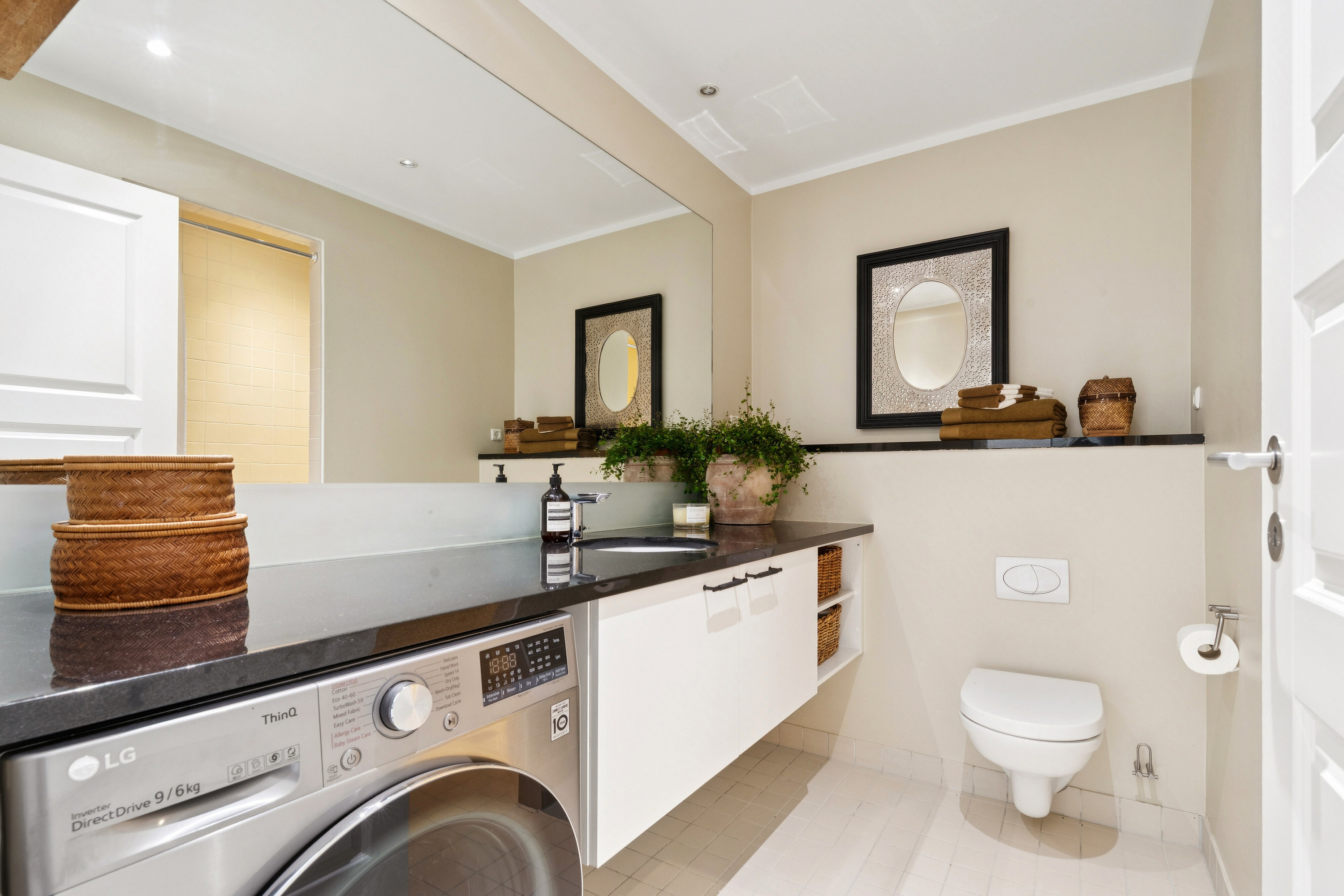 Fremhævet badeværelse billede i fuldskærmstilstand. Billede af Carl Th. Zahles Gade 8, 2. th., 2300 København S