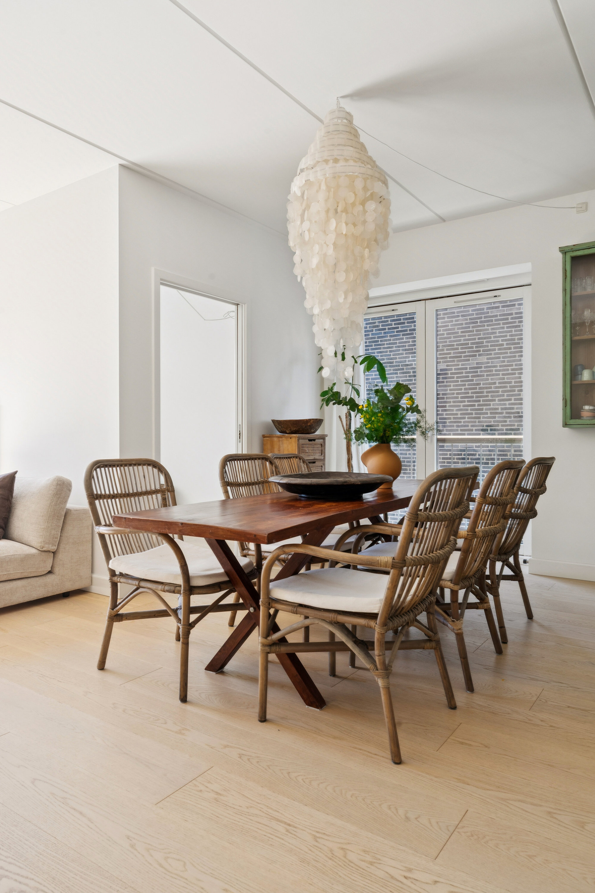 Fremhævet spisestue billede i fuldskærmstilstand. Billede af Carl Th. Zahles Gade 8, 2. th., 2300 København S