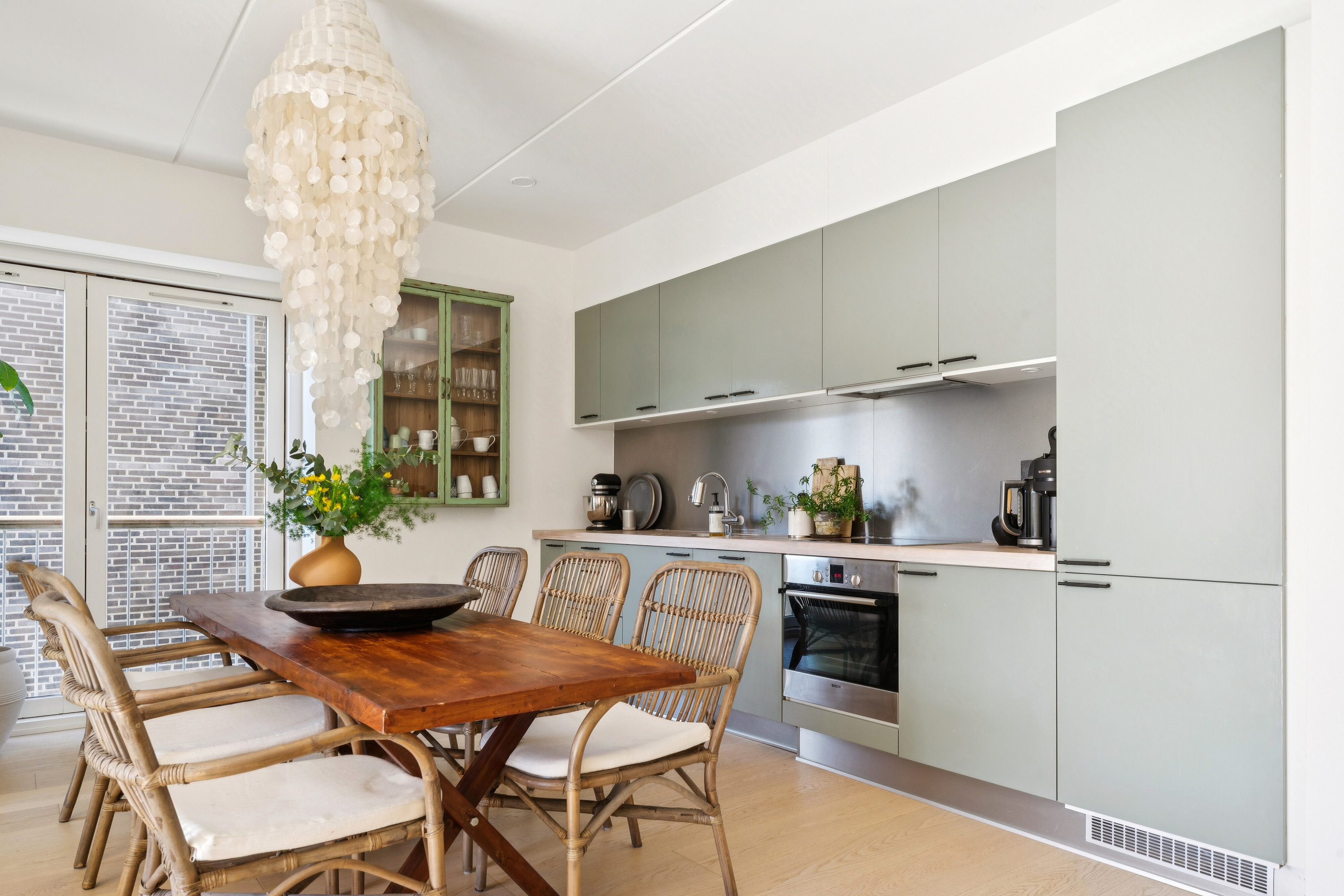 Fremhævet spisestue billede i fuldskærmstilstand. Billede af Carl Th. Zahles Gade 8, 2. th., 2300 København S