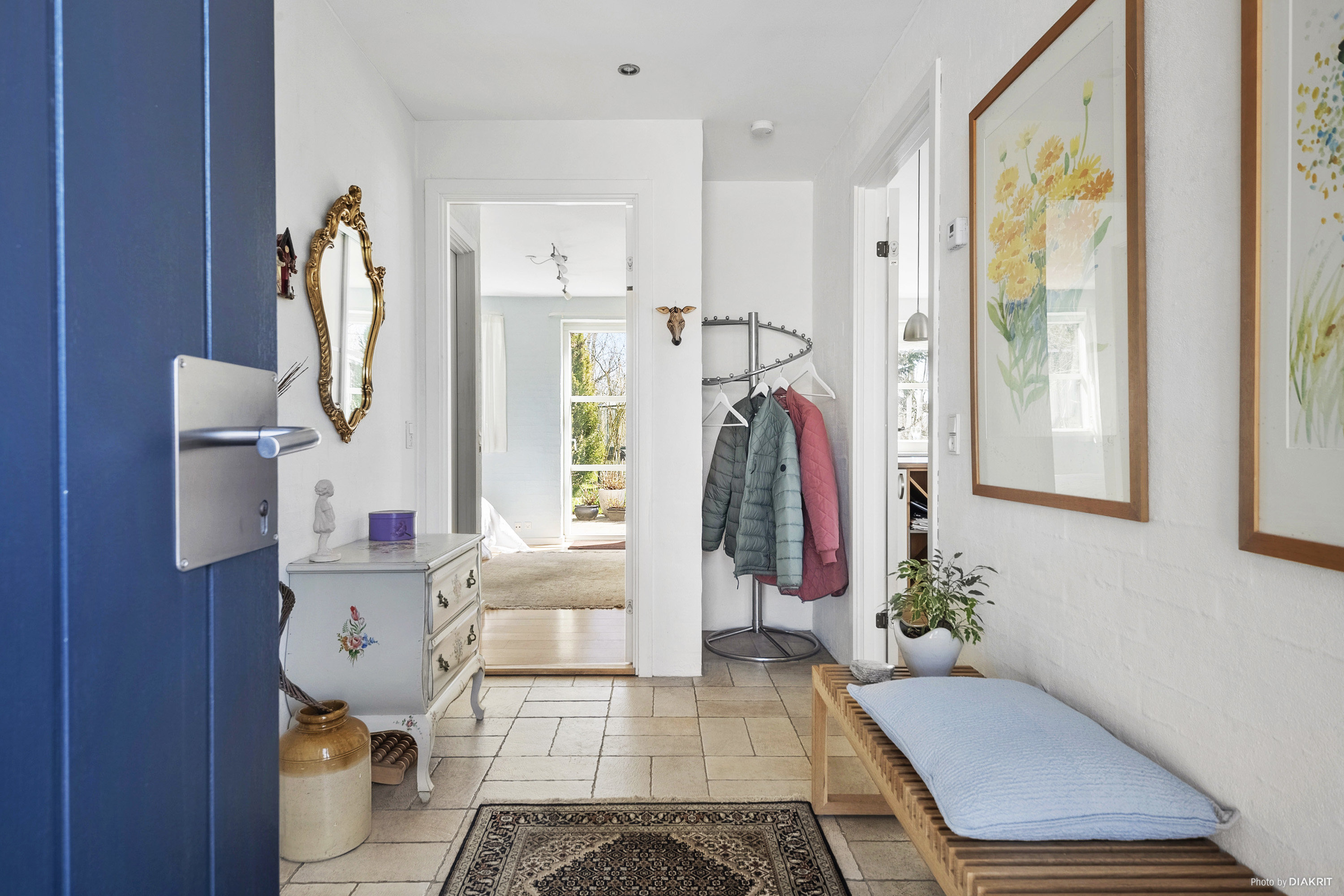 Fremhævet entré billede i fuldskærmstilstand. Billede af Skovsangervej 7, 8300 Odder