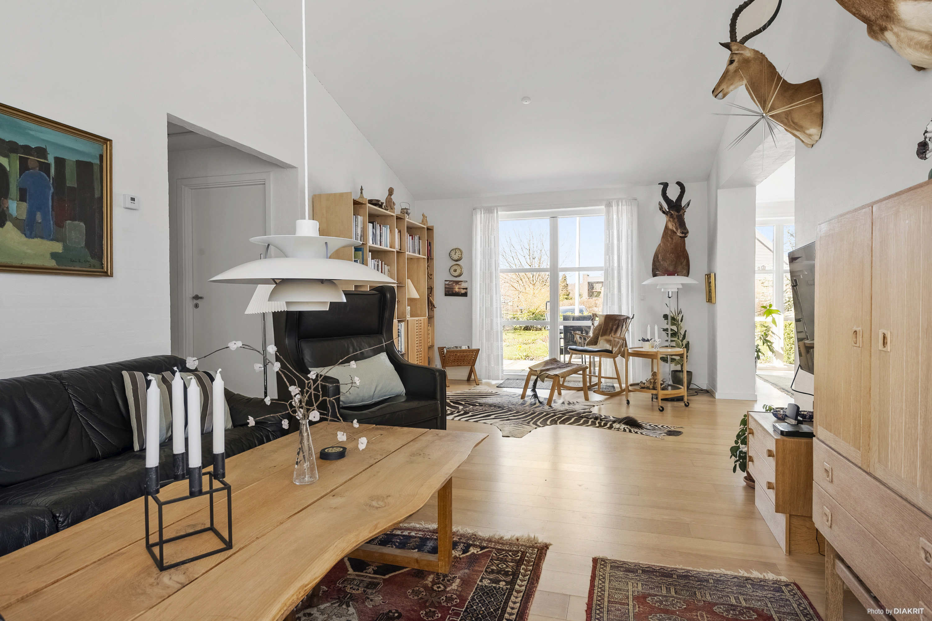 Fremhævet stue billede i fuldskærmstilstand. Billede af Skovsangervej 7, 8300 Odder