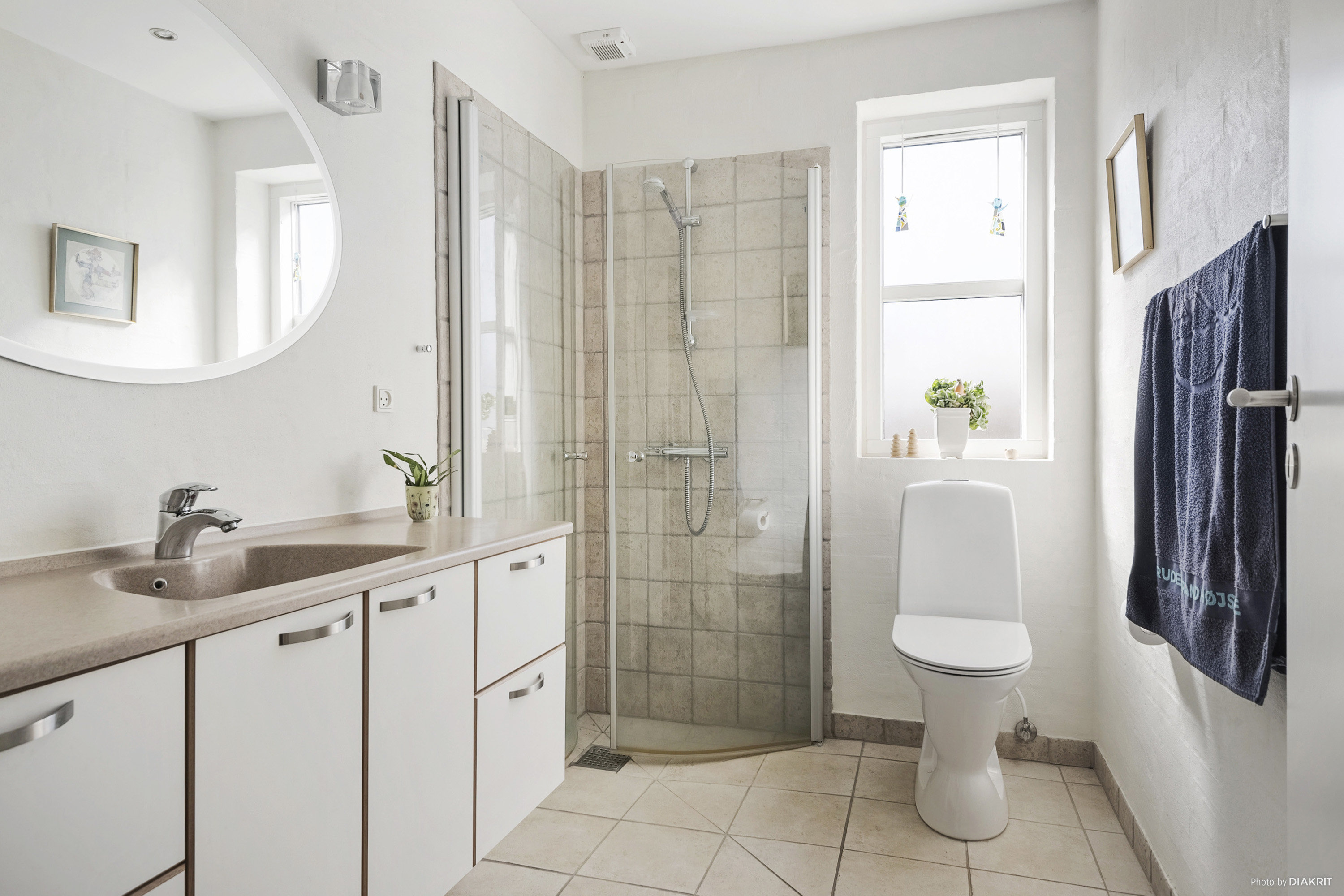 Fremhævet badeværelse billede i fuldskærmstilstand. Billede af Skovsangervej 7, 8300 Odder