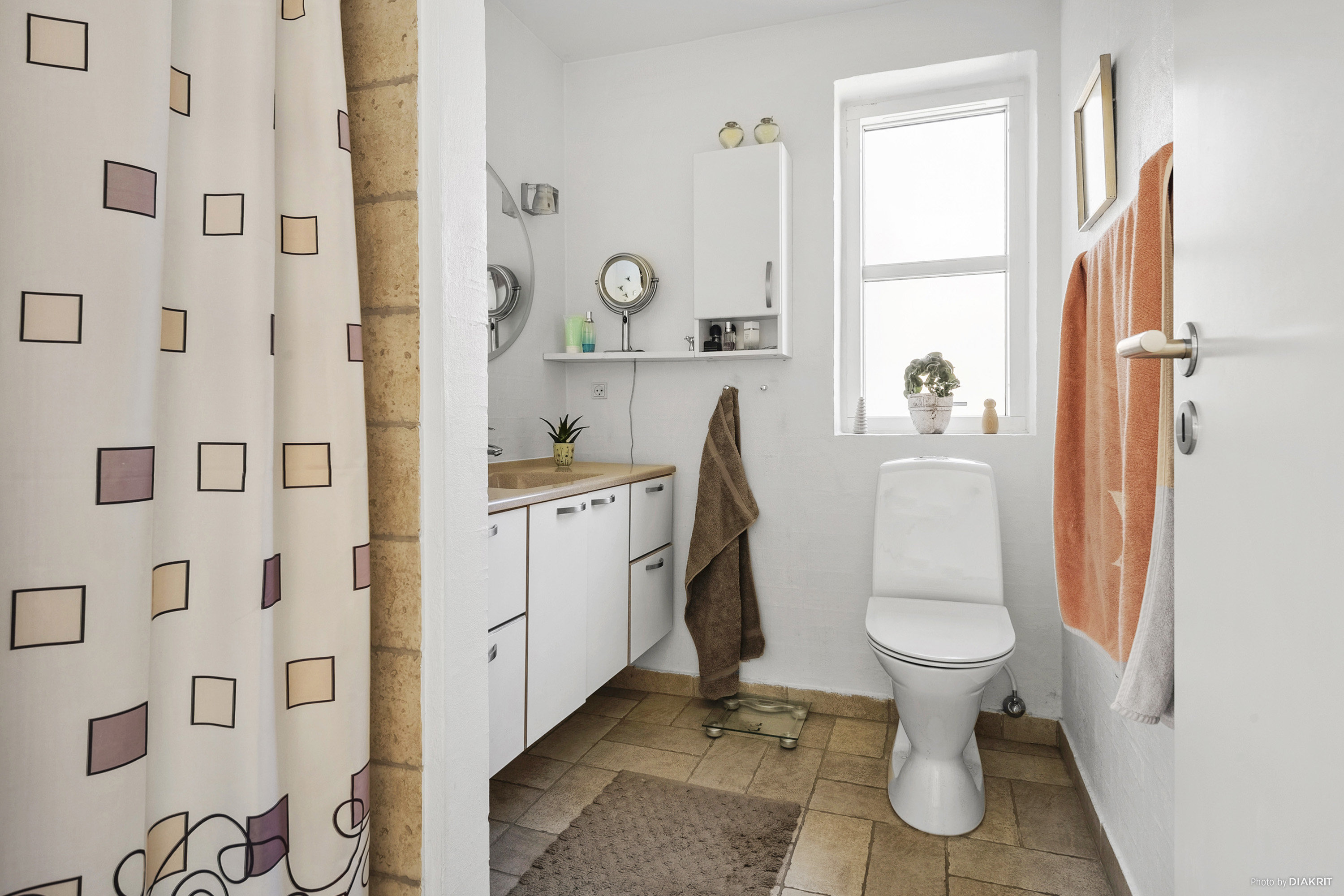 Fremhævet badeværelse billede i fuldskærmstilstand. Billede af Skovsangervej 7, 8300 Odder