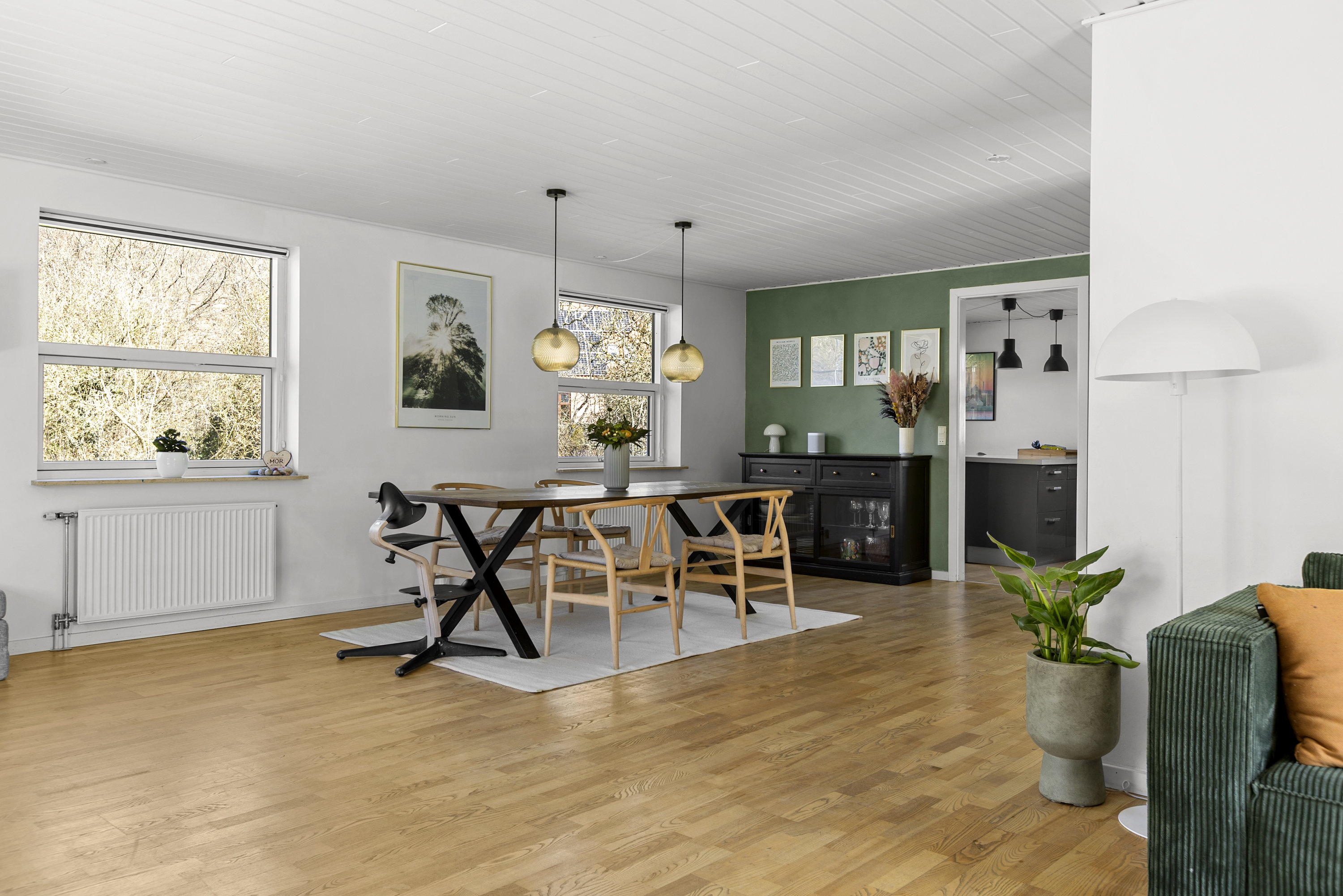 Fremhævet stue billede i fuldskærmstilstand. Billede af Ll. Ladegaardsvej 11B, 4180 Sorø