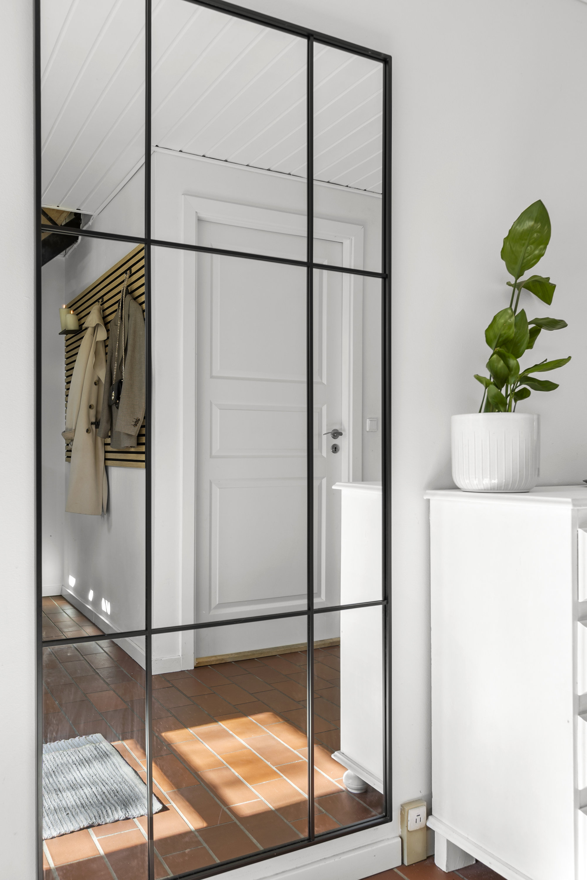 Fremhævet entré billede i fuldskærmstilstand. Billede af Ll. Ladegaardsvej 11B, 4180 Sorø