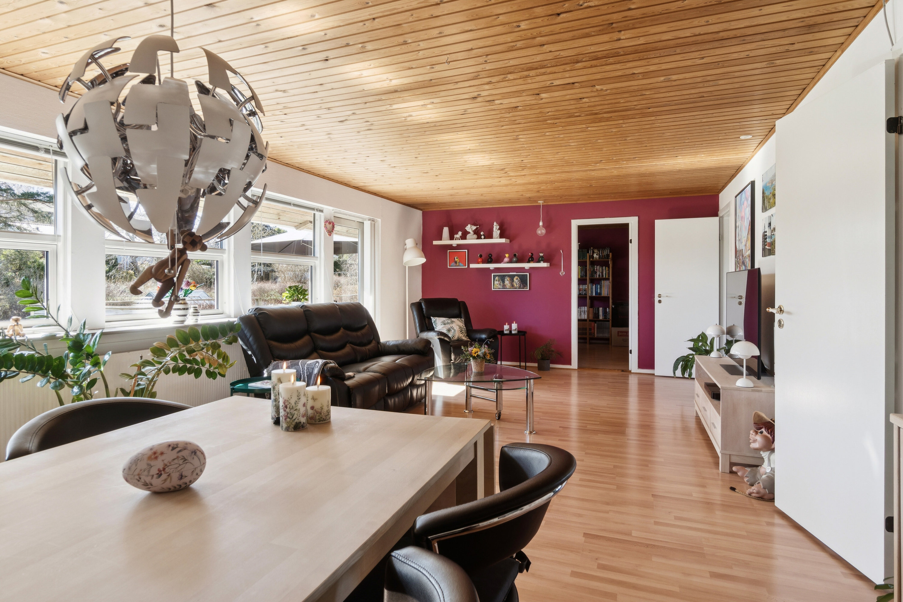 Fremhævet spisestue billede i fuldskærmstilstand. Billede af Poppelbakken 21, 4400 Kalundborg