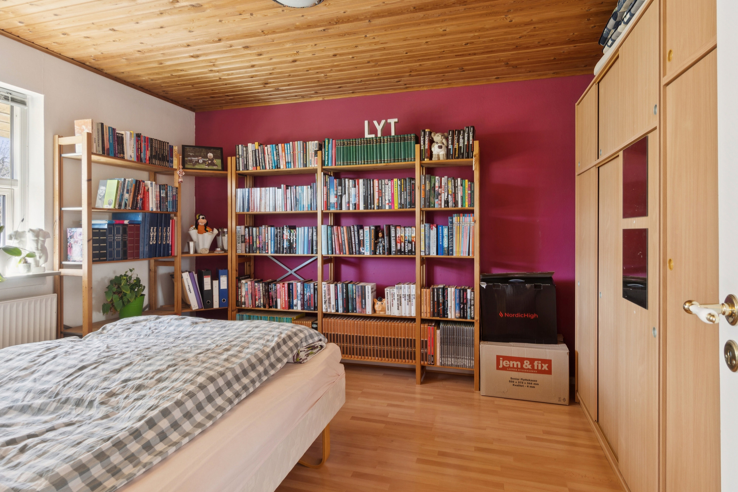 Fremhævet soveværelse billede i fuldskærmstilstand. Billede af Poppelbakken 21, 4400 Kalundborg