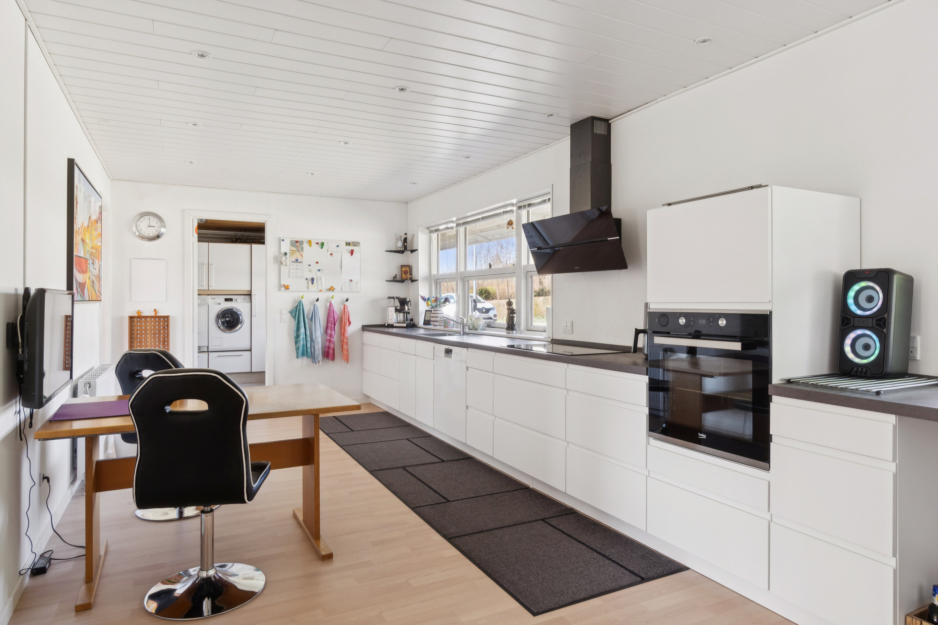 Fremhævet køkken billede i fuldskærmstilstand. Billede af Poppelbakken 21, 4400 Kalundborg