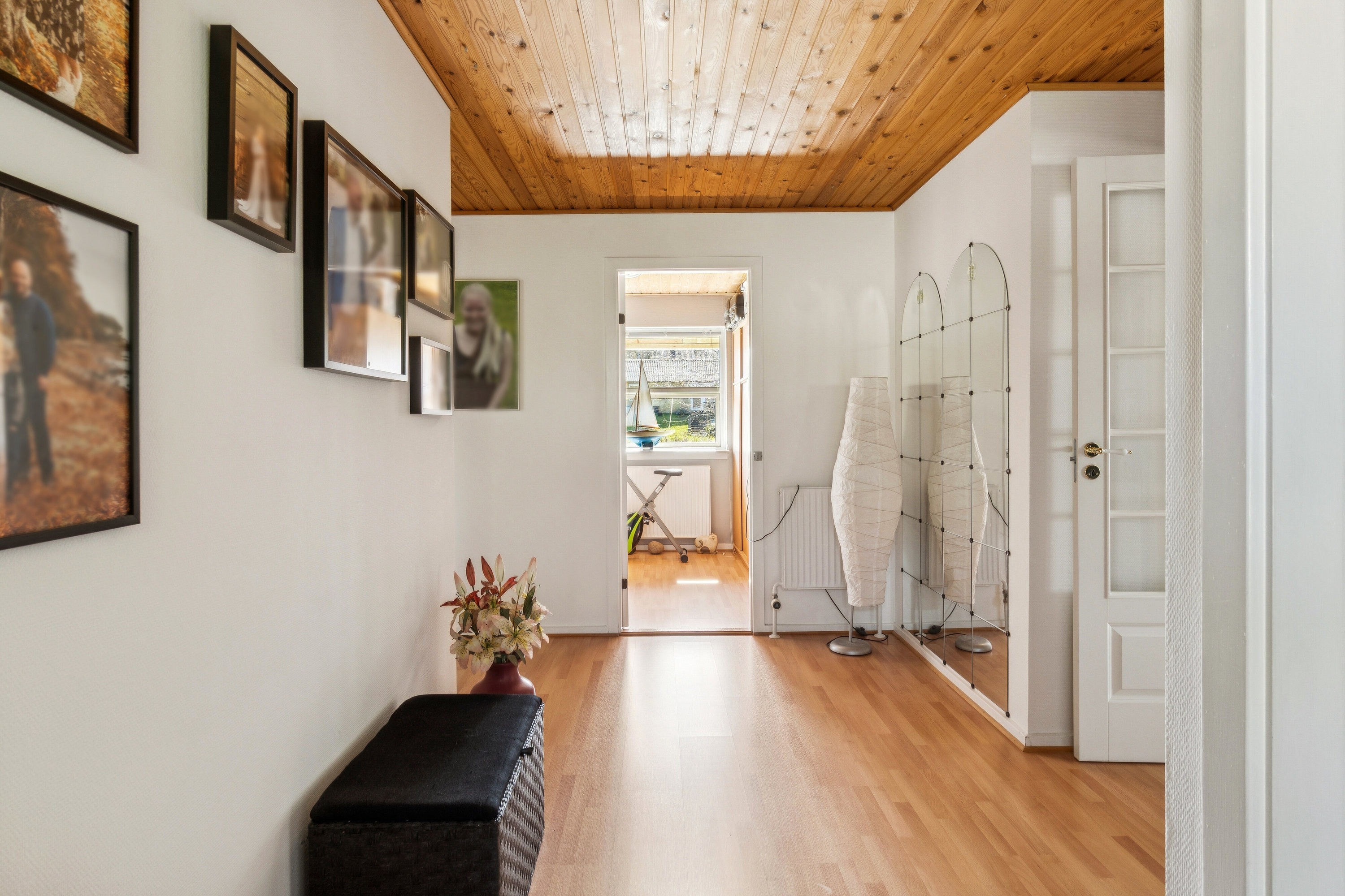 Fremhævet gang billede i fuldskærmstilstand. Billede af Poppelbakken 21, 4400 Kalundborg