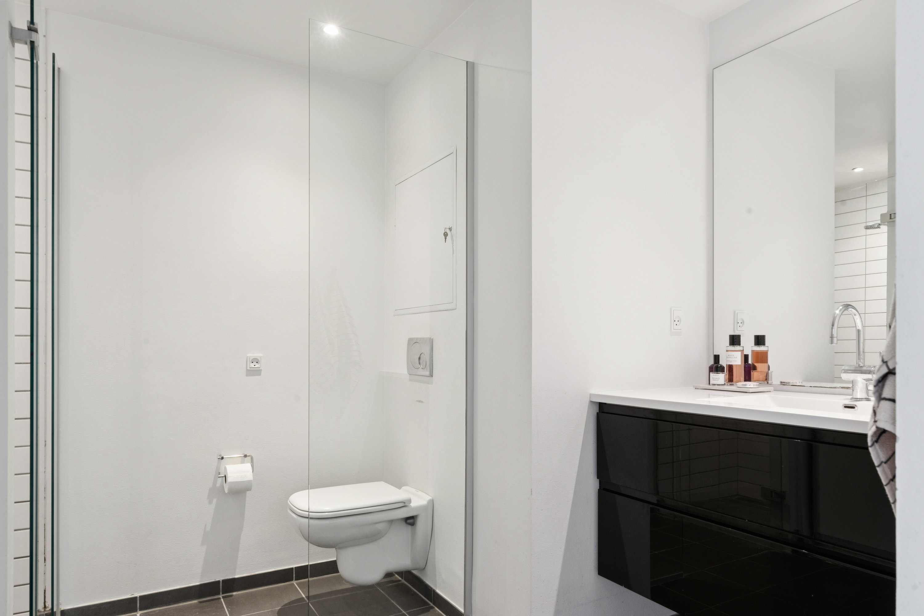 Fremhævet badeværelse billede i fuldskærmstilstand. Billede af Islands Brygge 36C, 5. 3., 2300 København S