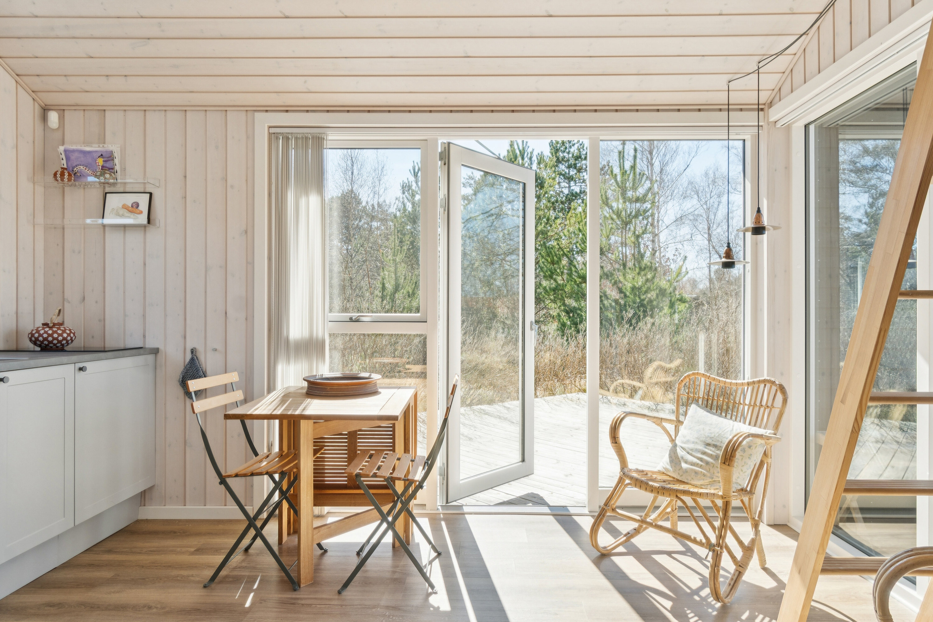 Fremhævet spisestue billede i fuldskærmstilstand. Billede af Hejrevang 1, Tengslemrk L, 4573 Højby