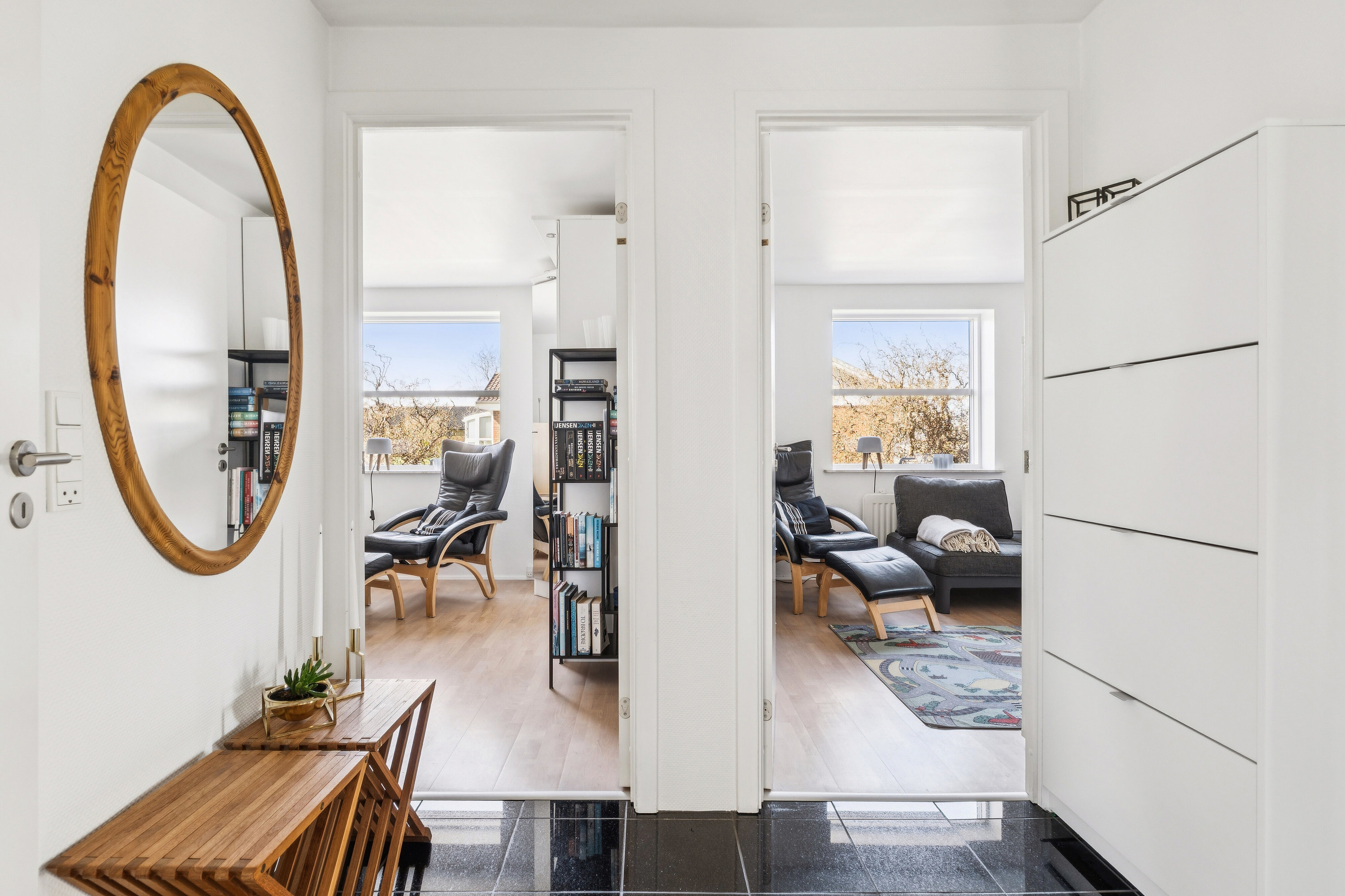 Fremhævet hall billede i fuldskærmstilstand. Billede af Grønningen 22, Smedeby, 6340 Kruså