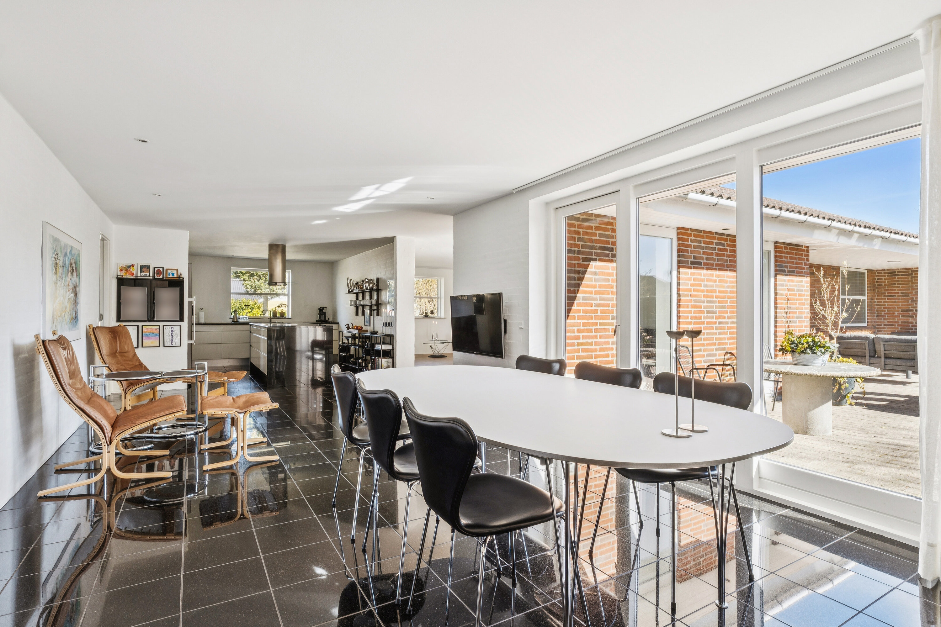 Fremhævet spisestue billede i fuldskærmstilstand. Billede af Grønningen 22, Smedeby, 6340 Kruså