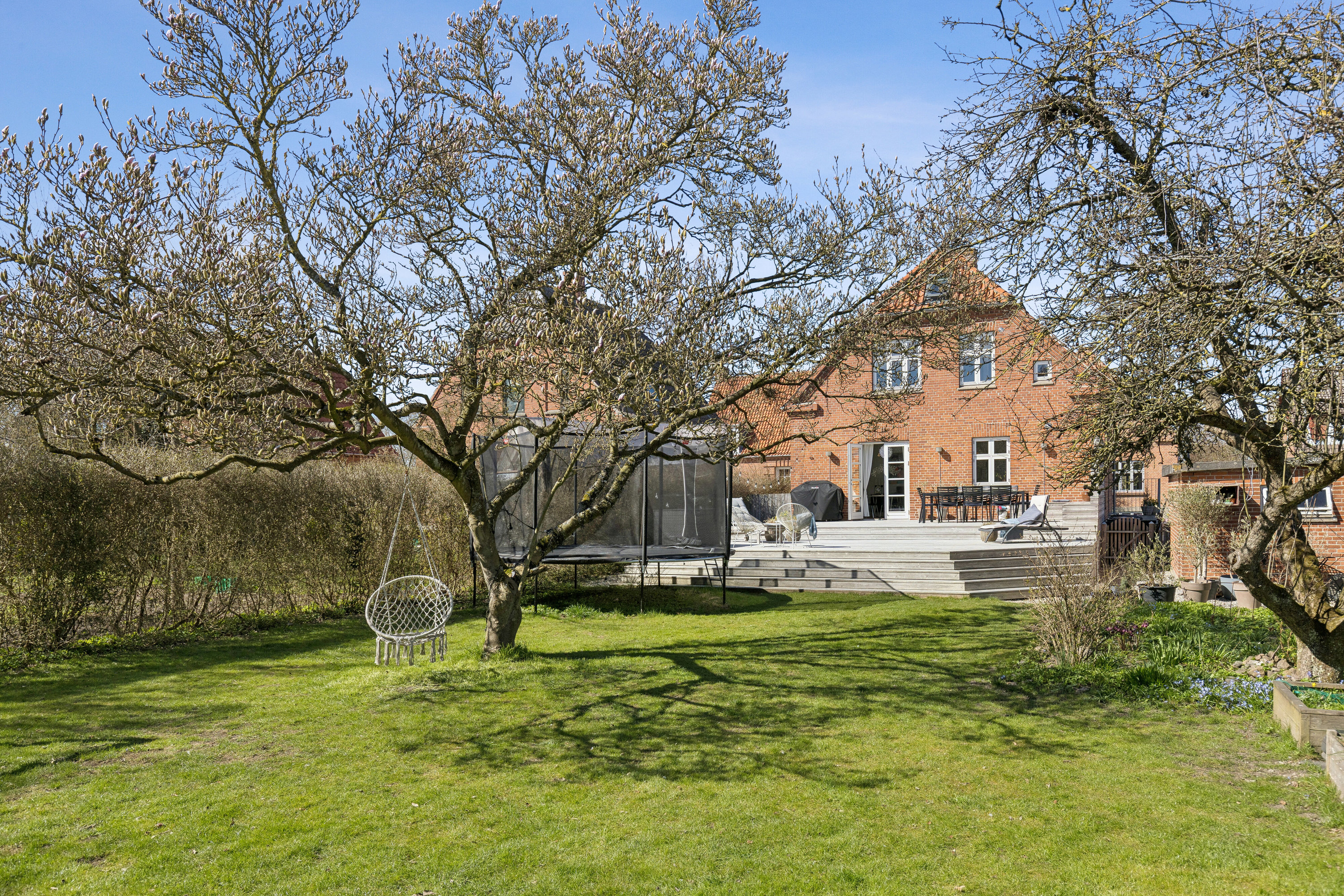 Fremhævet set fra haven billede i fuldskærmstilstand. Billede af Rolighedsvej 8, 4200 Slagelse