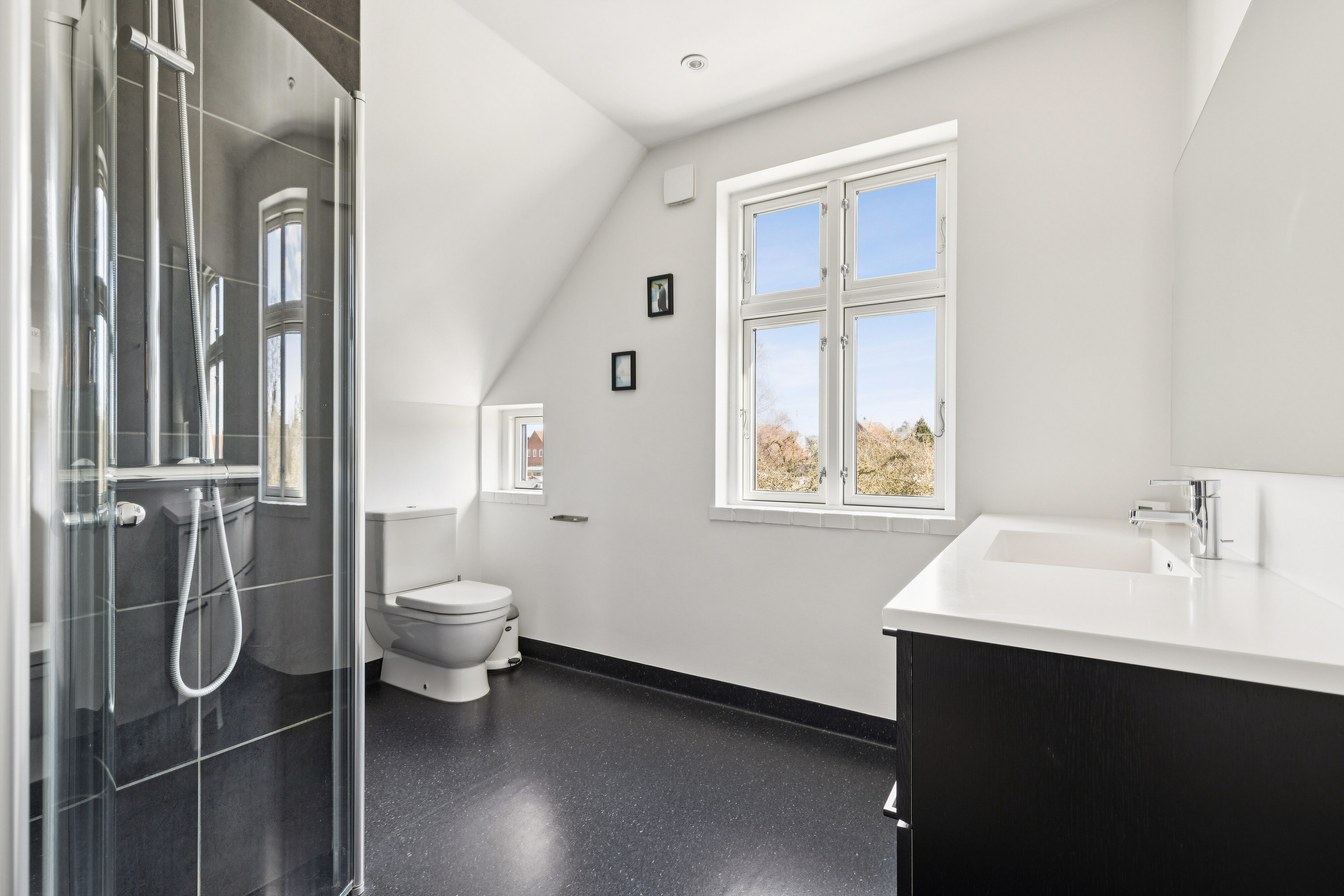 Fremhævet badeværelse billede i fuldskærmstilstand. Billede af Rolighedsvej 8, 4200 Slagelse