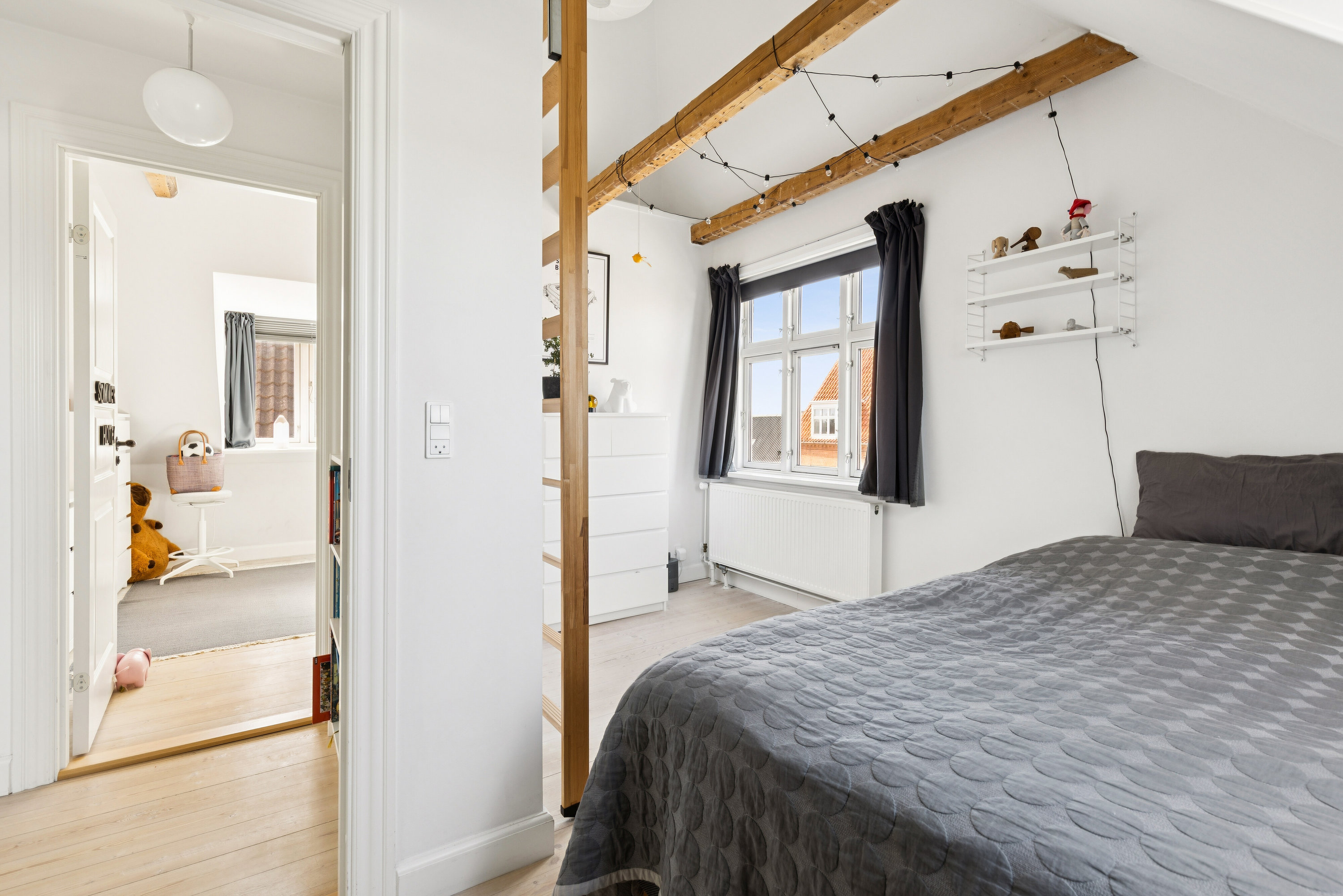 Fremhævet soveværelse billede i fuldskærmstilstand. Billede af Rolighedsvej 8, 4200 Slagelse