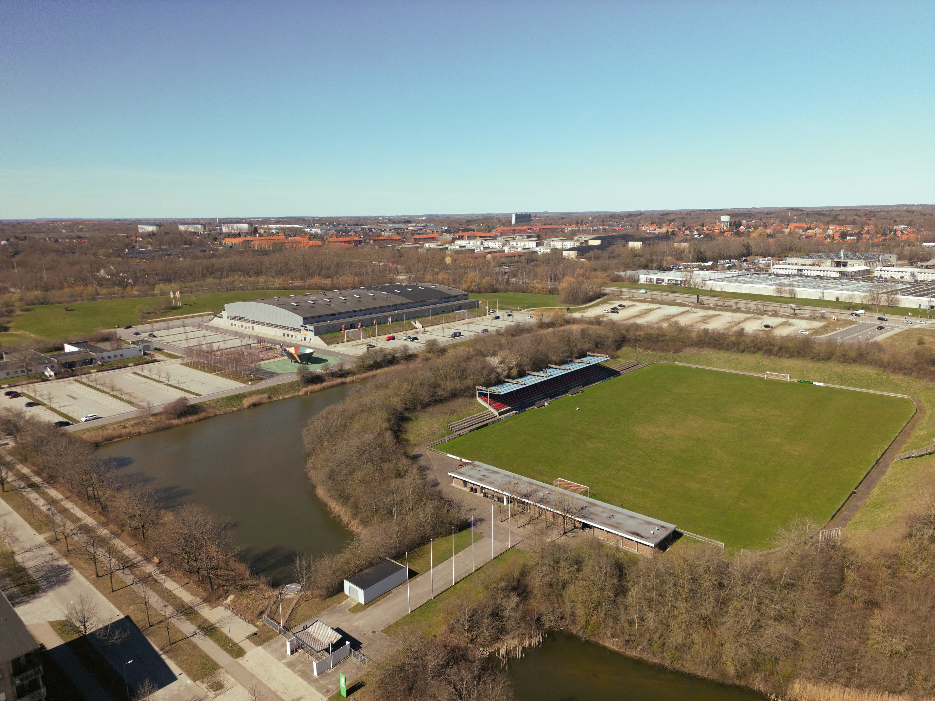 Fremhævet luftfoto billede i fuldskærmstilstand. Billede af Marbæk Park 35, 2750 Ballerup