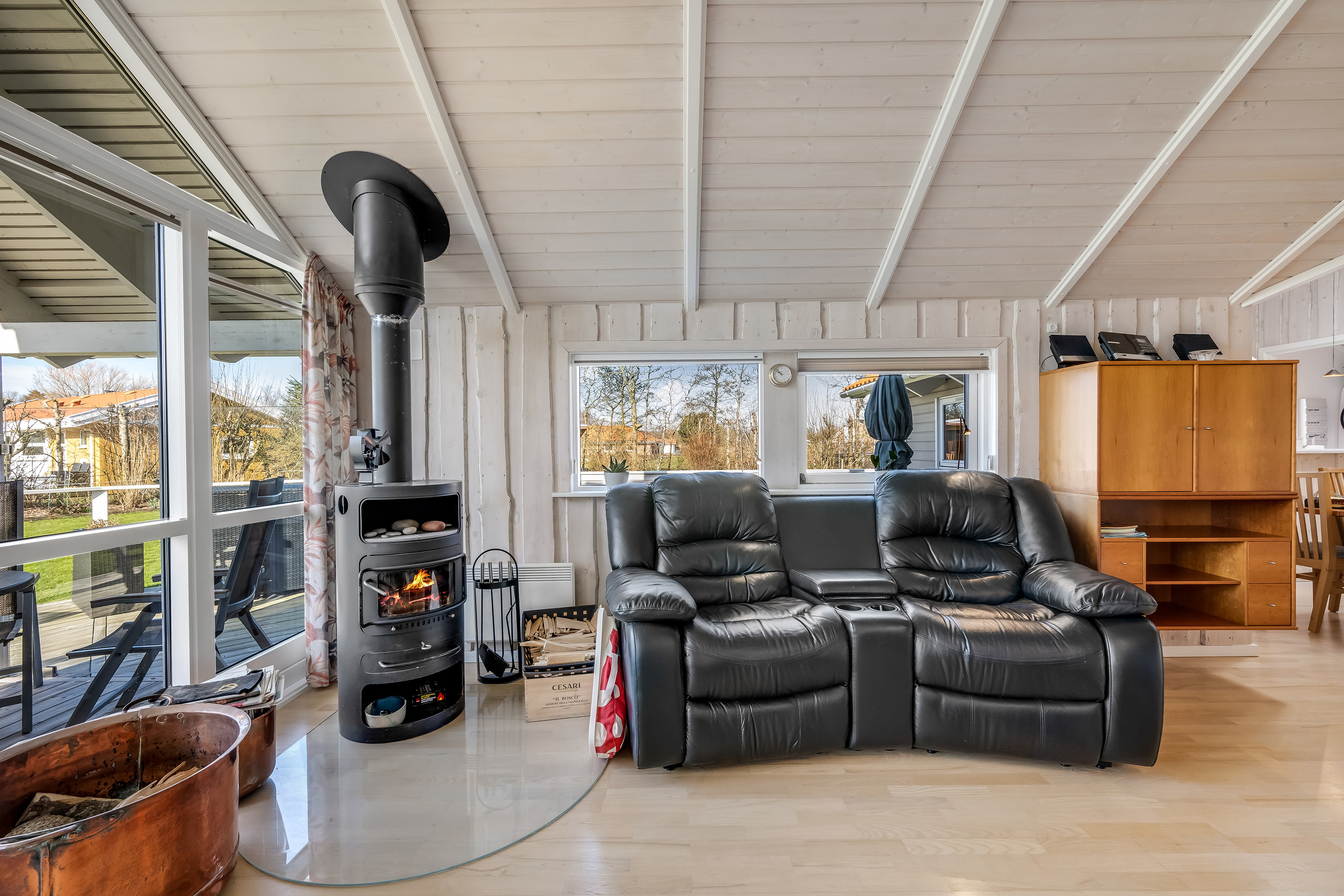 Fremhævet stue billede i fuldskærmstilstand. Billede af Vibevænget 14, Bork Havn, 6893 Hemmet