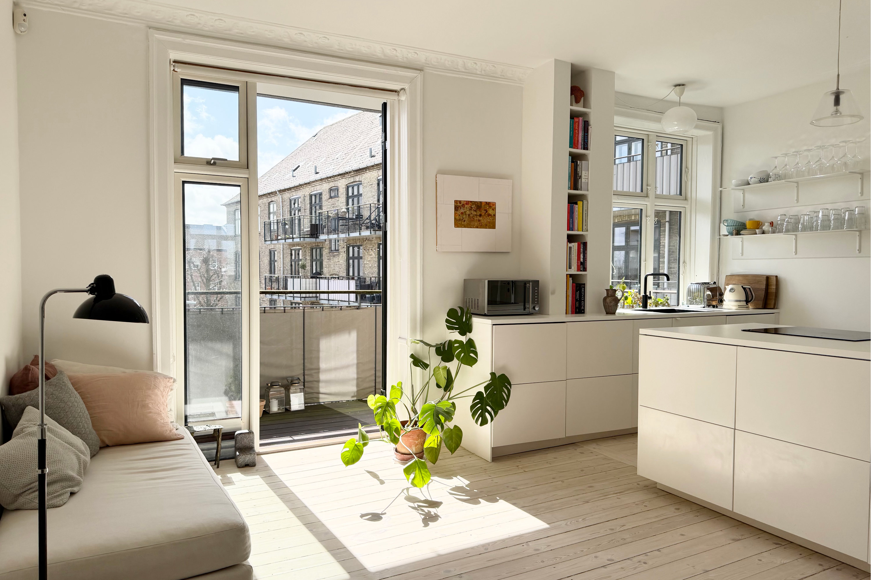 Fremhævet  billede i fuldskærmstilstand. Billede af Lille Strandvej 2C, 3. tv., 2900 Hellerup