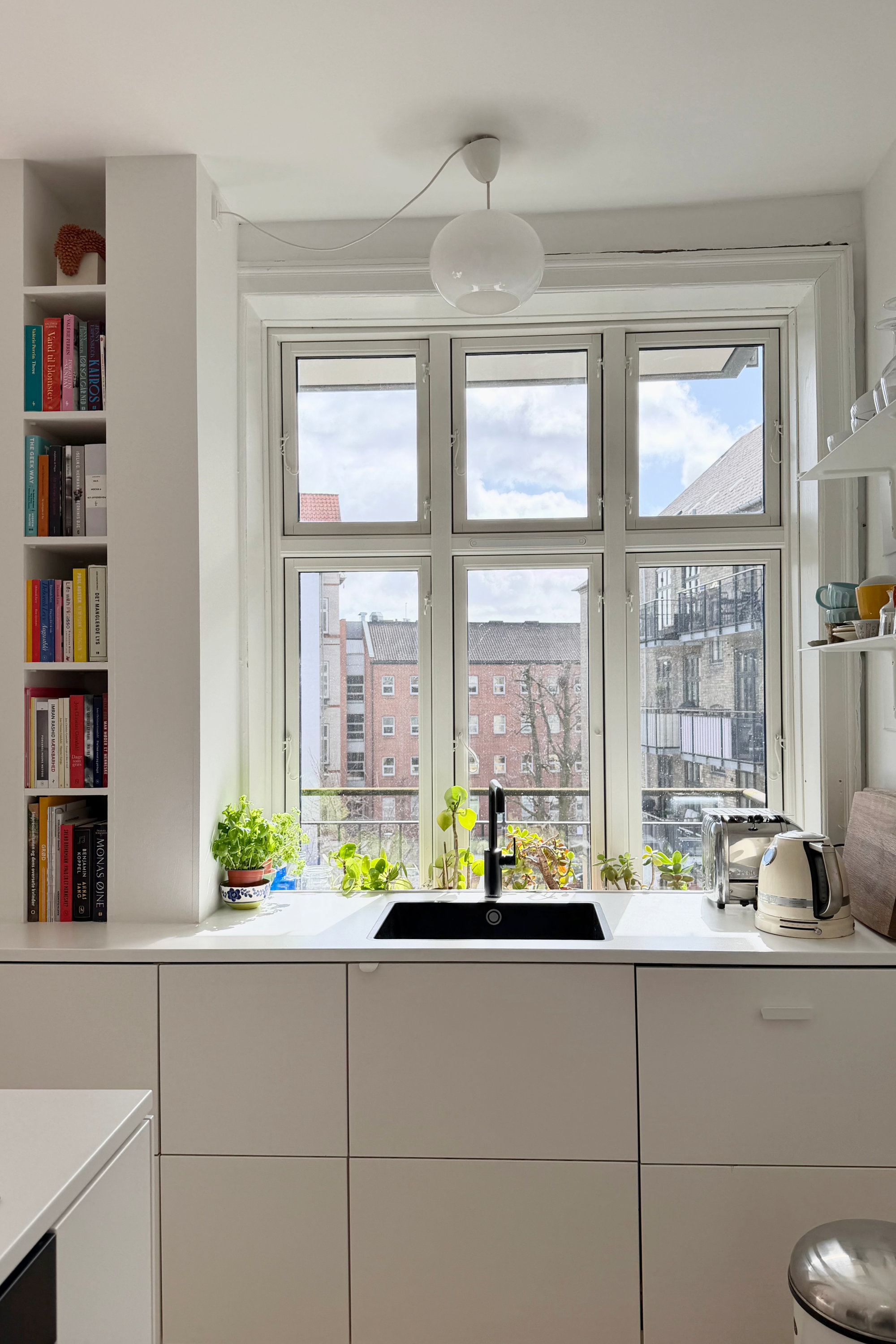 Fremhævet  billede i fuldskærmstilstand. Billede af Lille Strandvej 2C, 3. tv., 2900 Hellerup