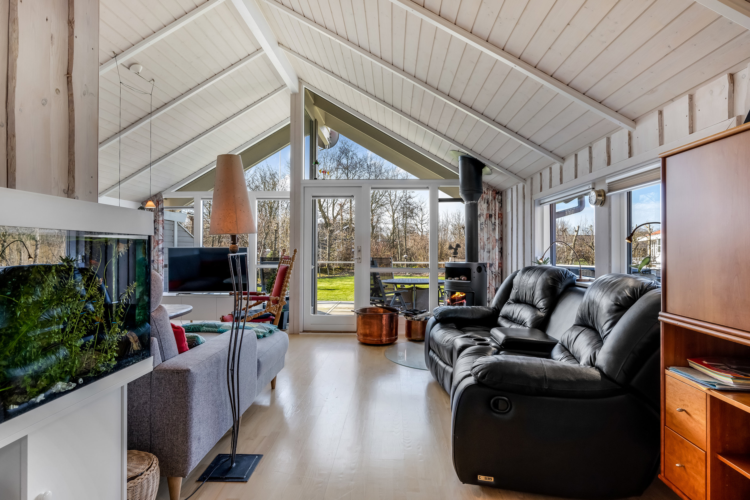 Fremhævet stue billede i fuldskærmstilstand. Billede af Vibevænget 14, Bork Havn, 6893 Hemmet