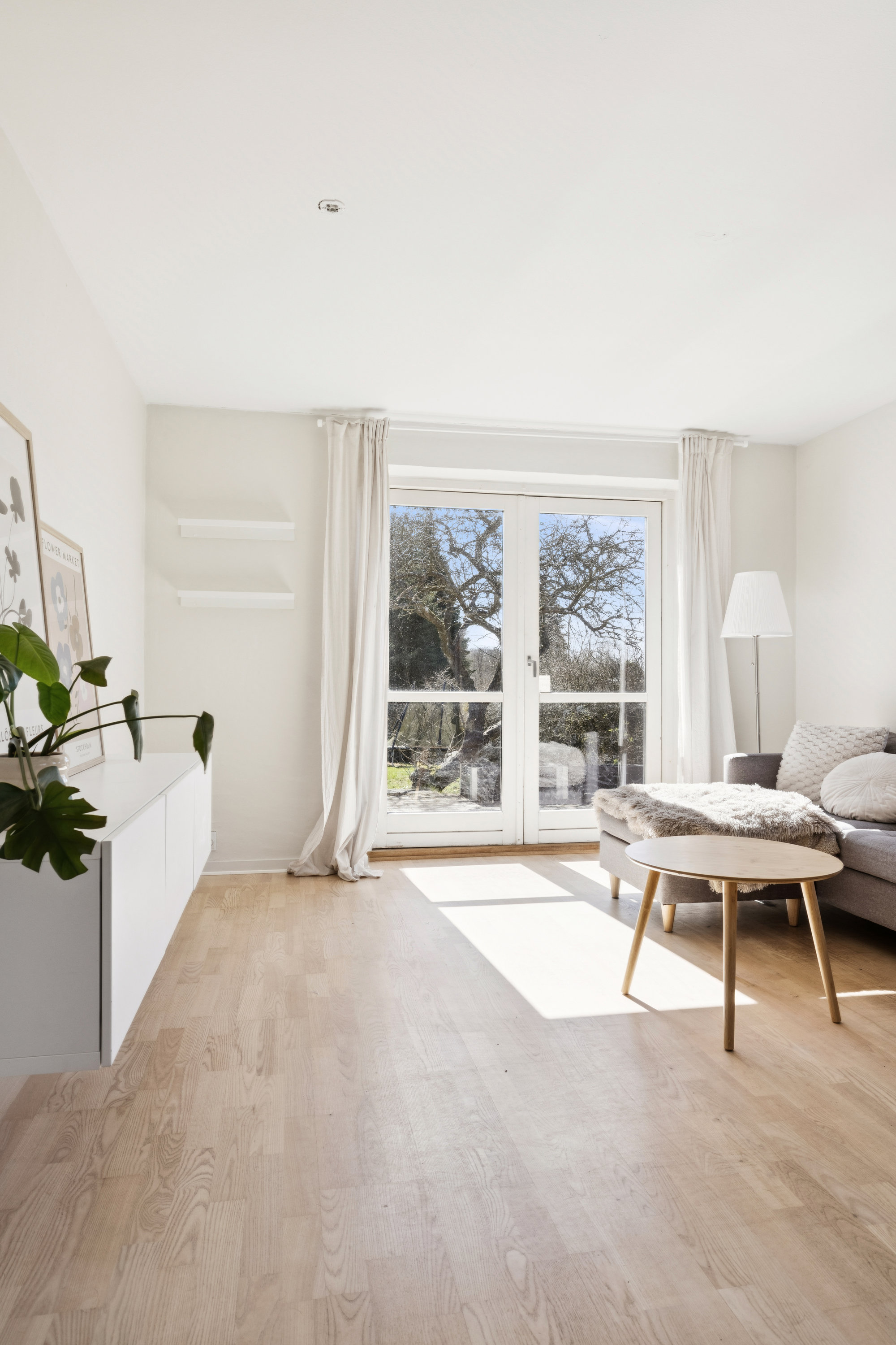 Fremhævet stue billede i fuldskærmstilstand. Billede af Skovvej 52, 8550 Ryomgård