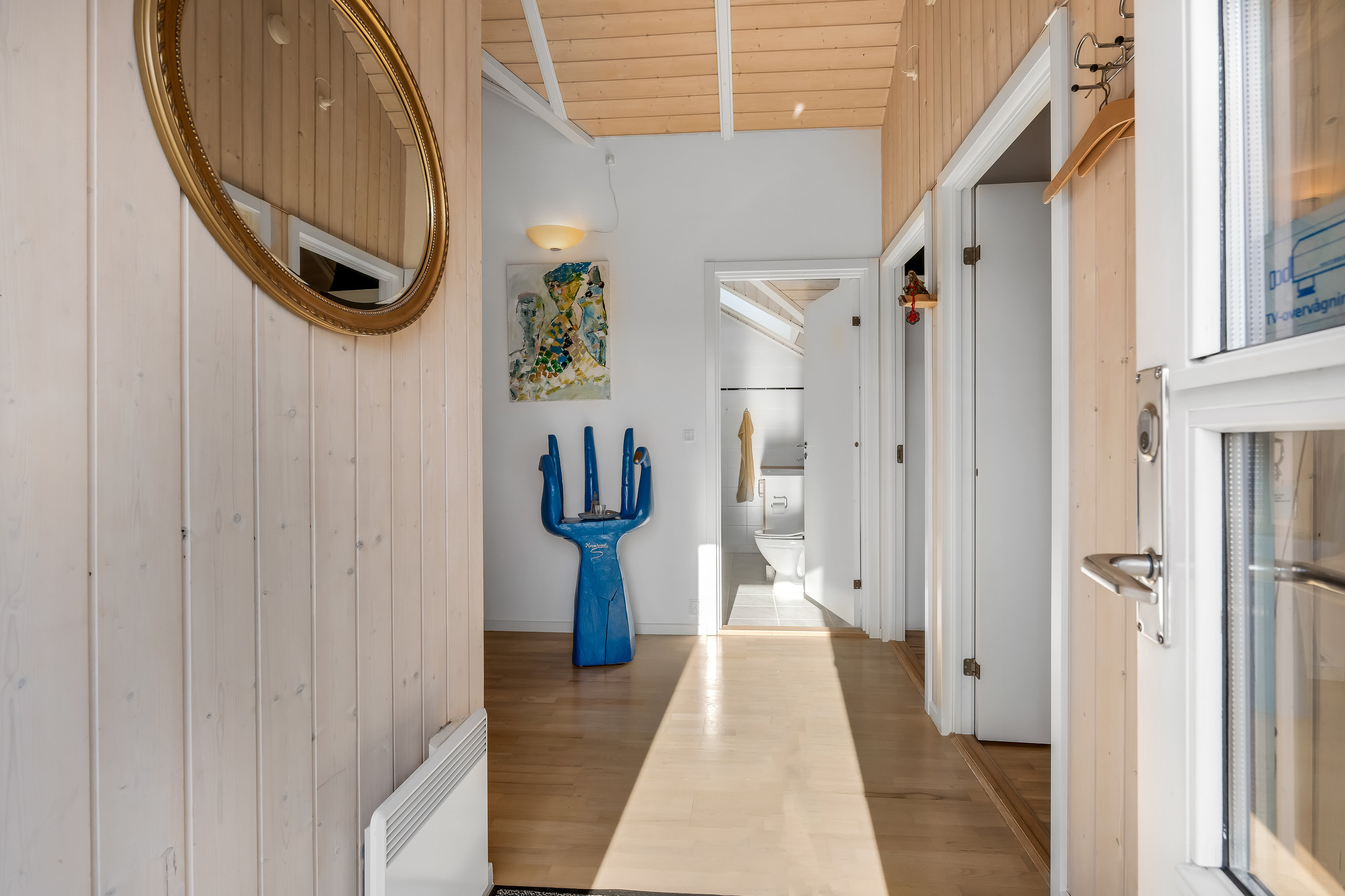 Fremhævet gang billede i fuldskærmstilstand. Billede af Vibevænget 14, Bork Havn, 6893 Hemmet